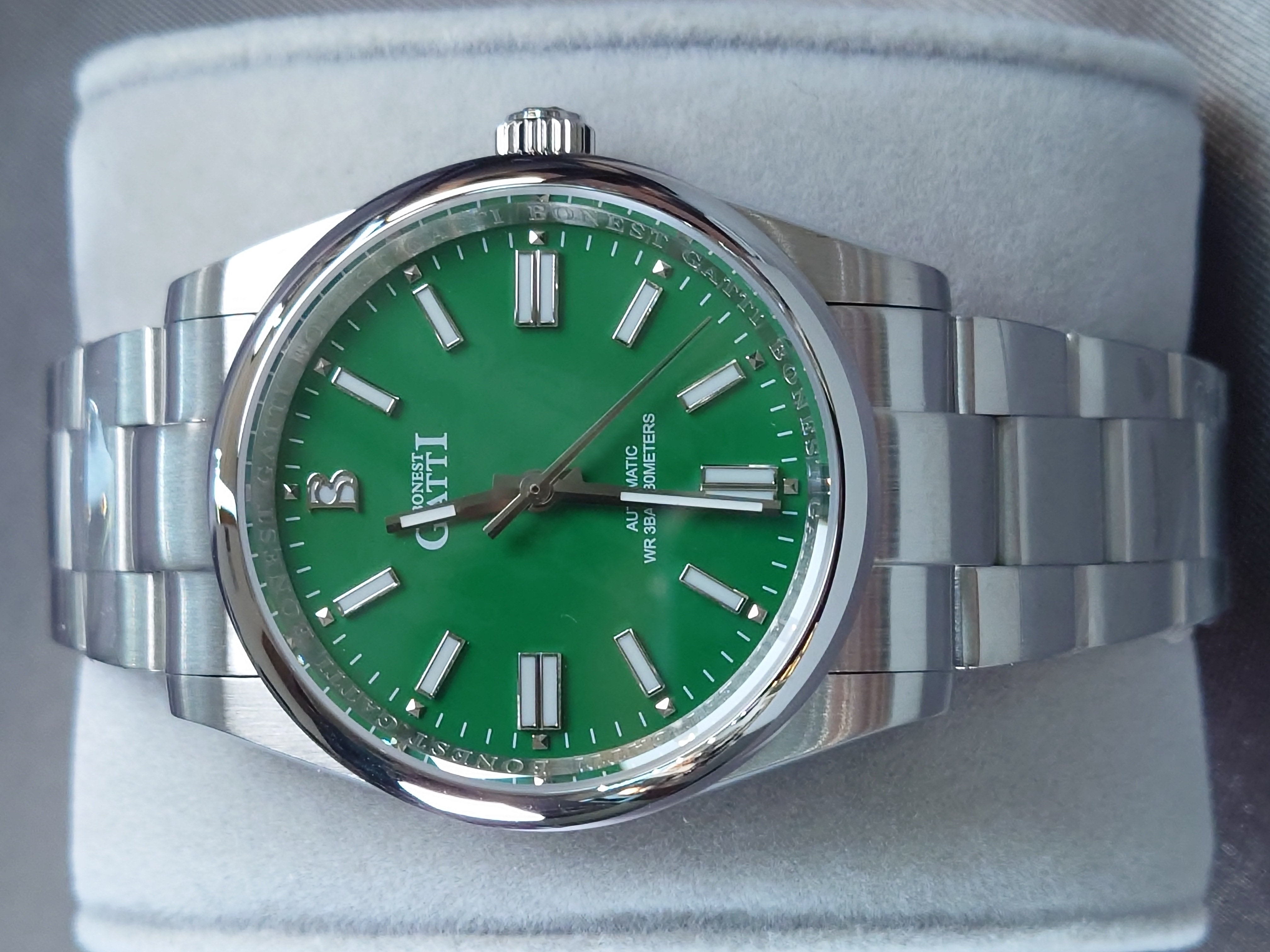 Bonest Gatti 隱藏錶面馬年特別版動錶 BG8015-S3 綠
