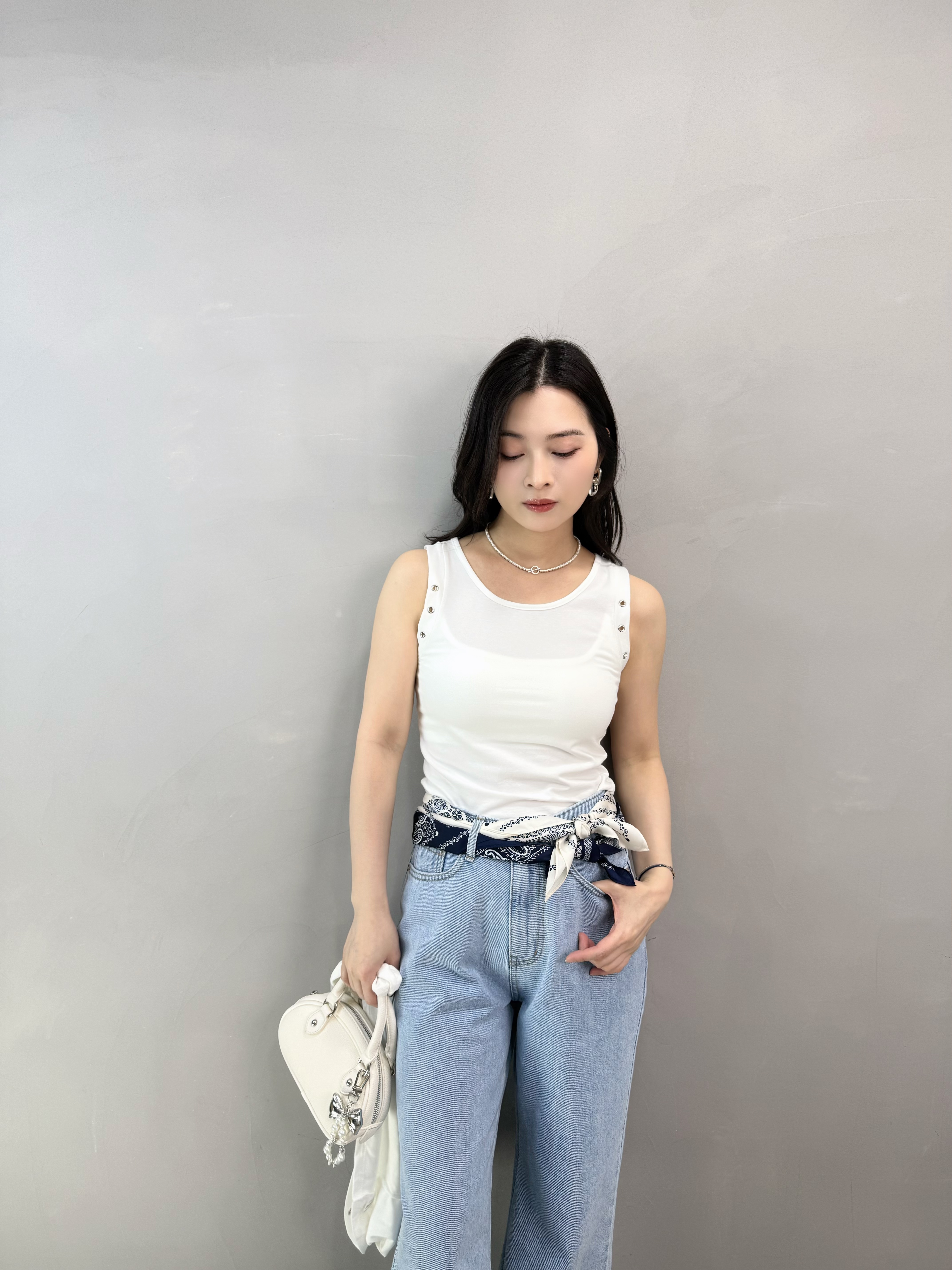 N61 雙絲巾薄牛仔褲