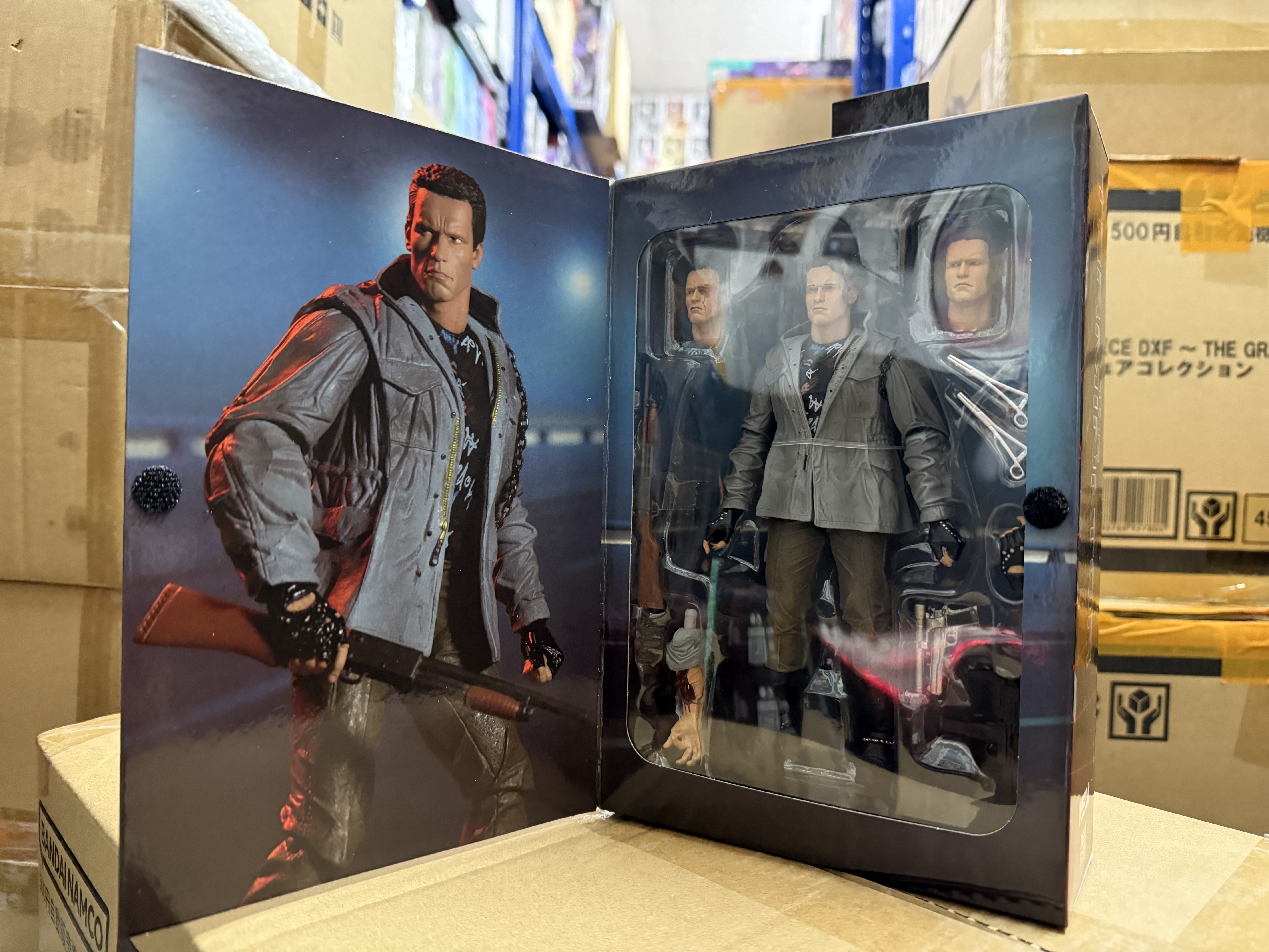 NECA Terninator  未來戰士 Ultimate T-800 （Tech Noir）可動figure 7" Action Figure