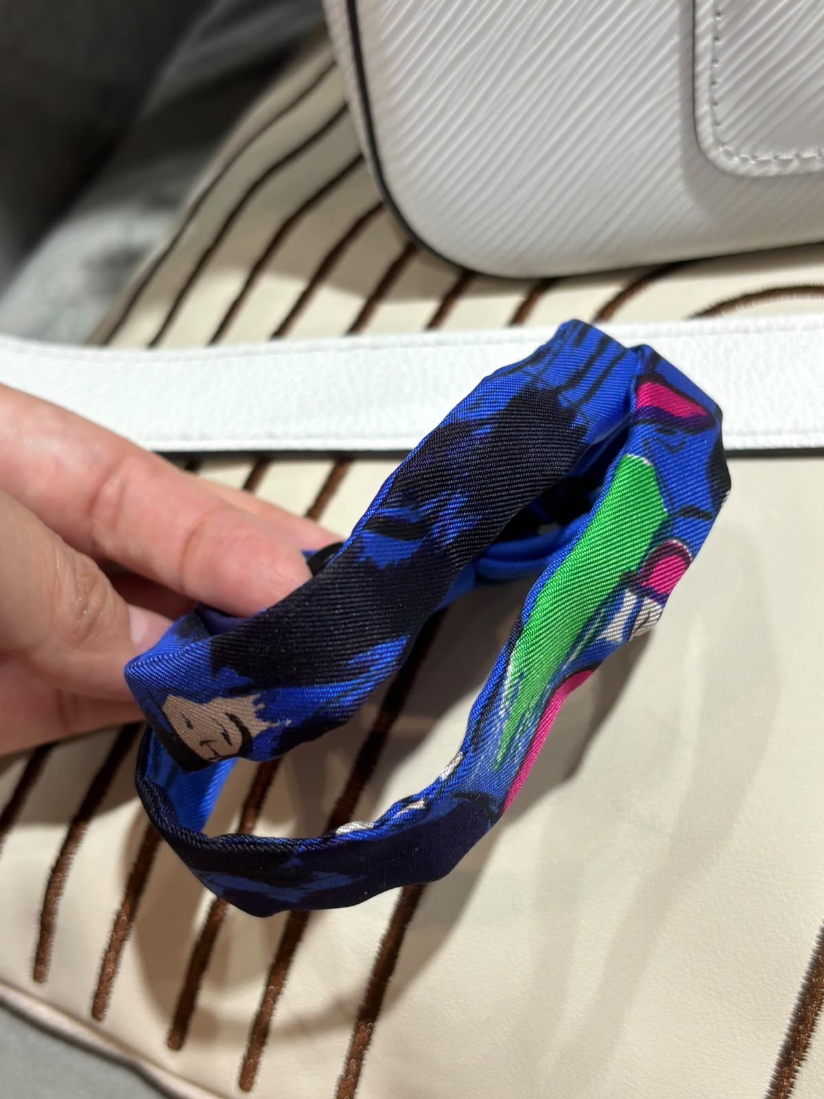 HERMES Silk Noeud Papillon Bow Tie 藍色絲質蝴蝶領結 100%Authentic, 98%new  