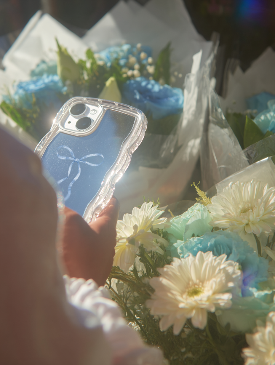 【Silky Blue Ribbon(L)】波浪邊框鏡面 iPhone Case