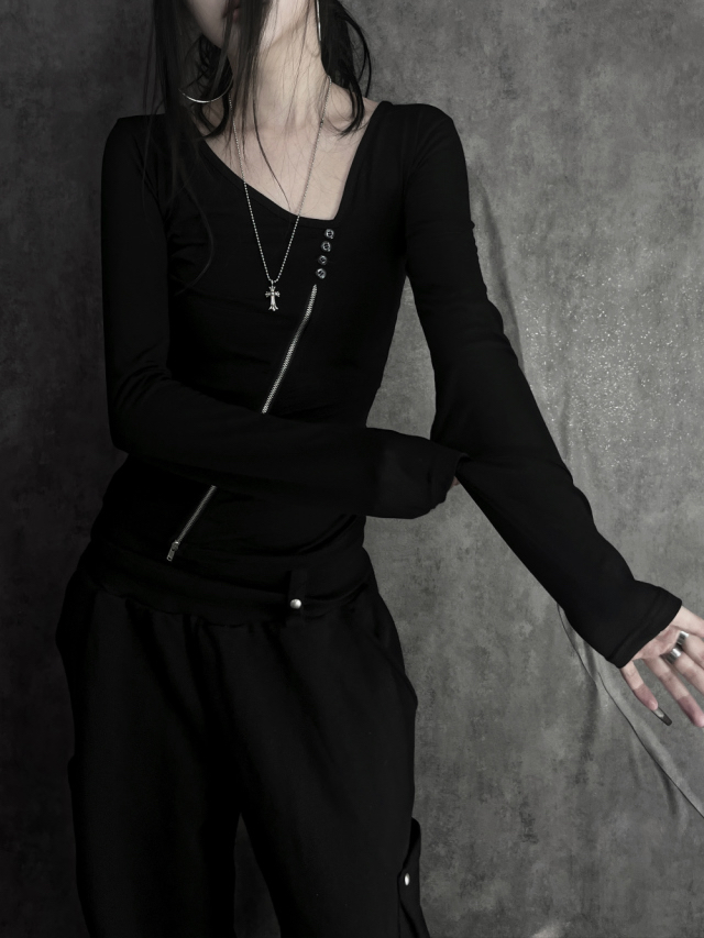 Asymmetric Zip Fitted Top