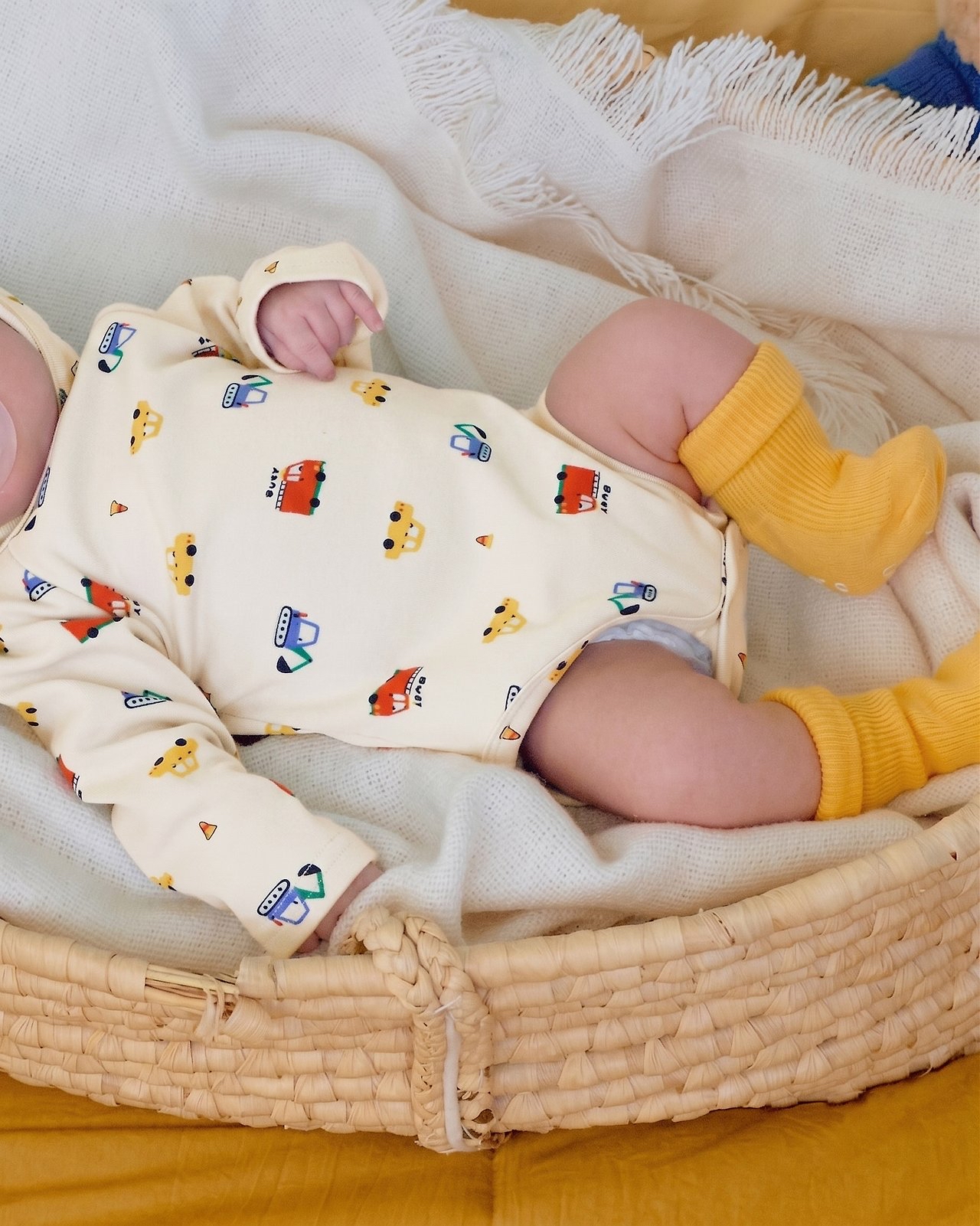 OOTT | (bebe) Car Suit + Bonnet Set