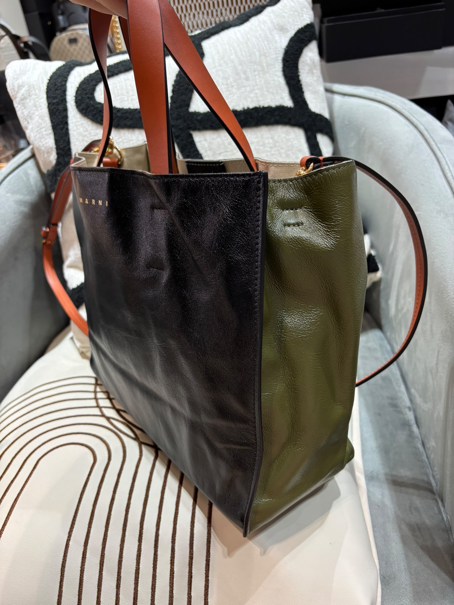 未使用品 Marni 2Way Tote Bag calfskin 100%Authentic, unused 未使用品 ✅Dust bag