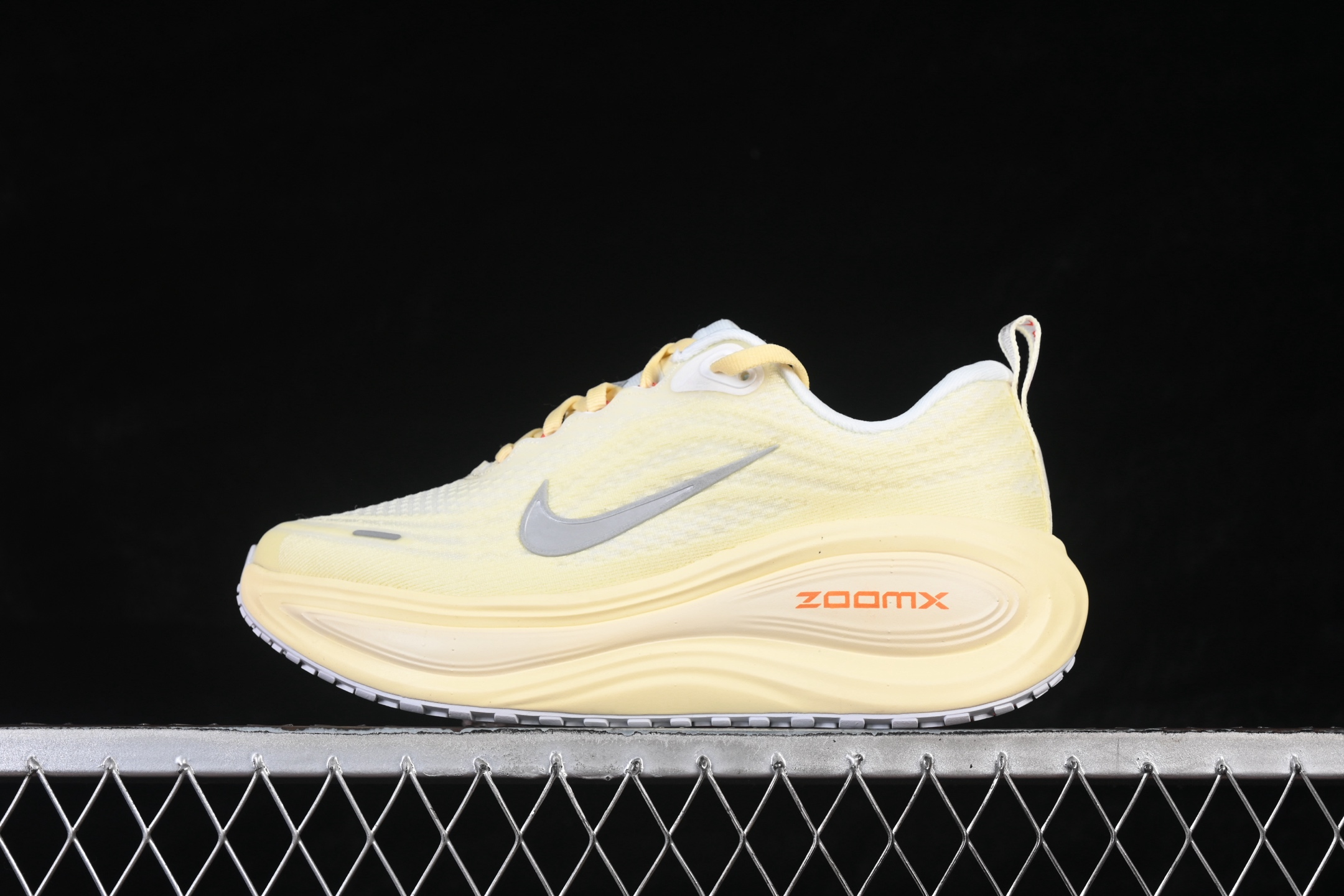 Nike Vomero Plus IM5020-100