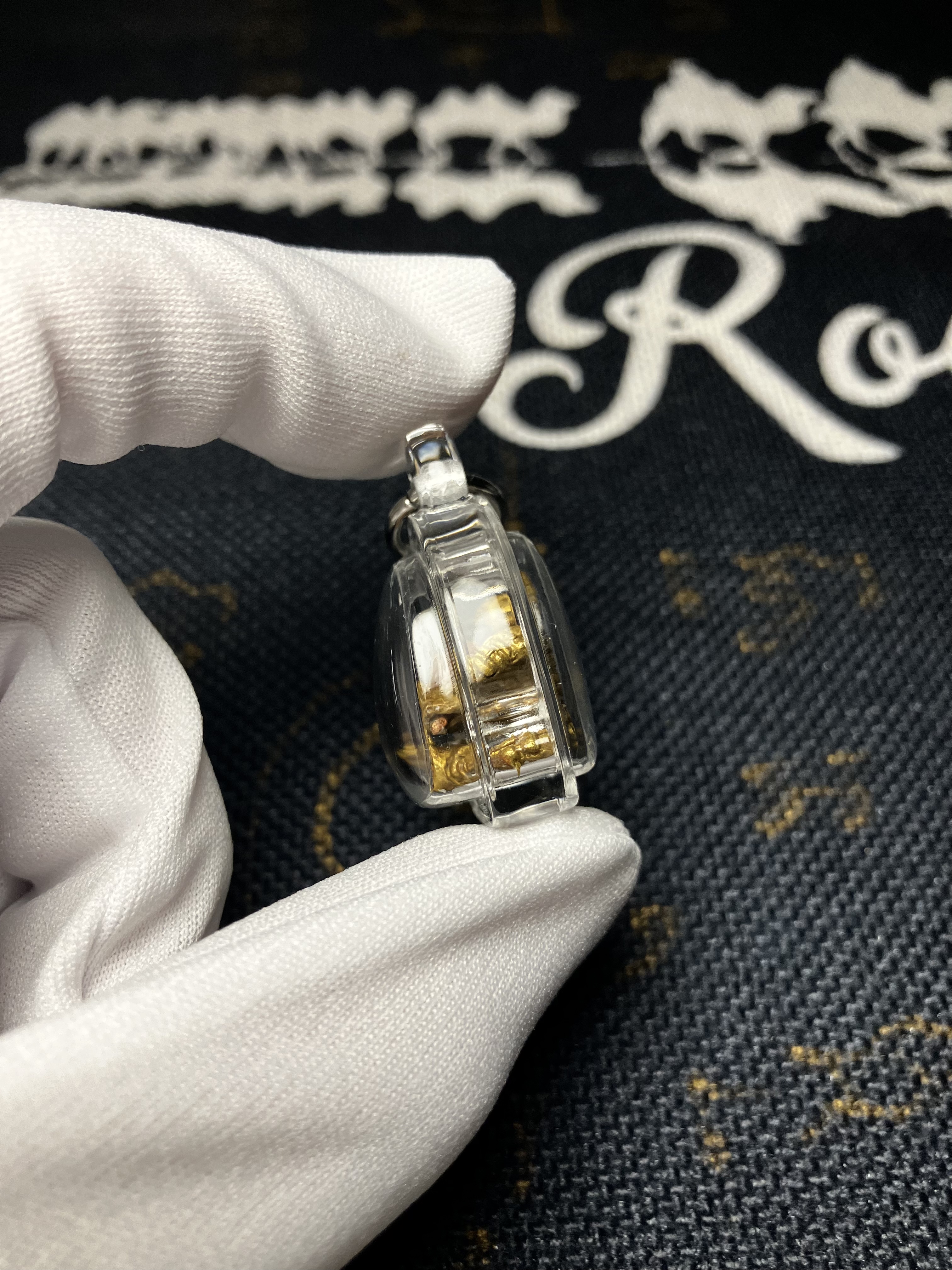 龍婆披贊 佛曆2559 魅香魂魄勇 附光學級高透防水殼