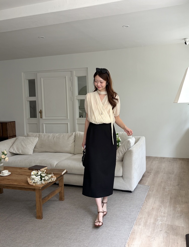 The Belted Straight Skirt (Black)