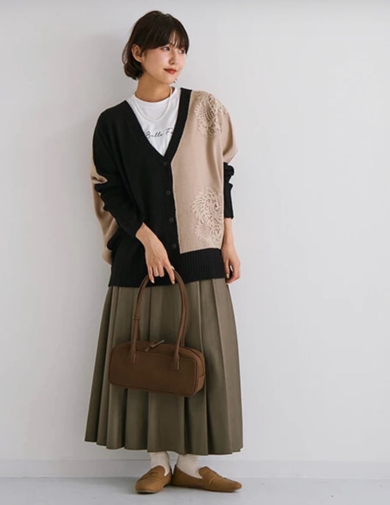 Brill 撞色刺繡V領針織開胸衫