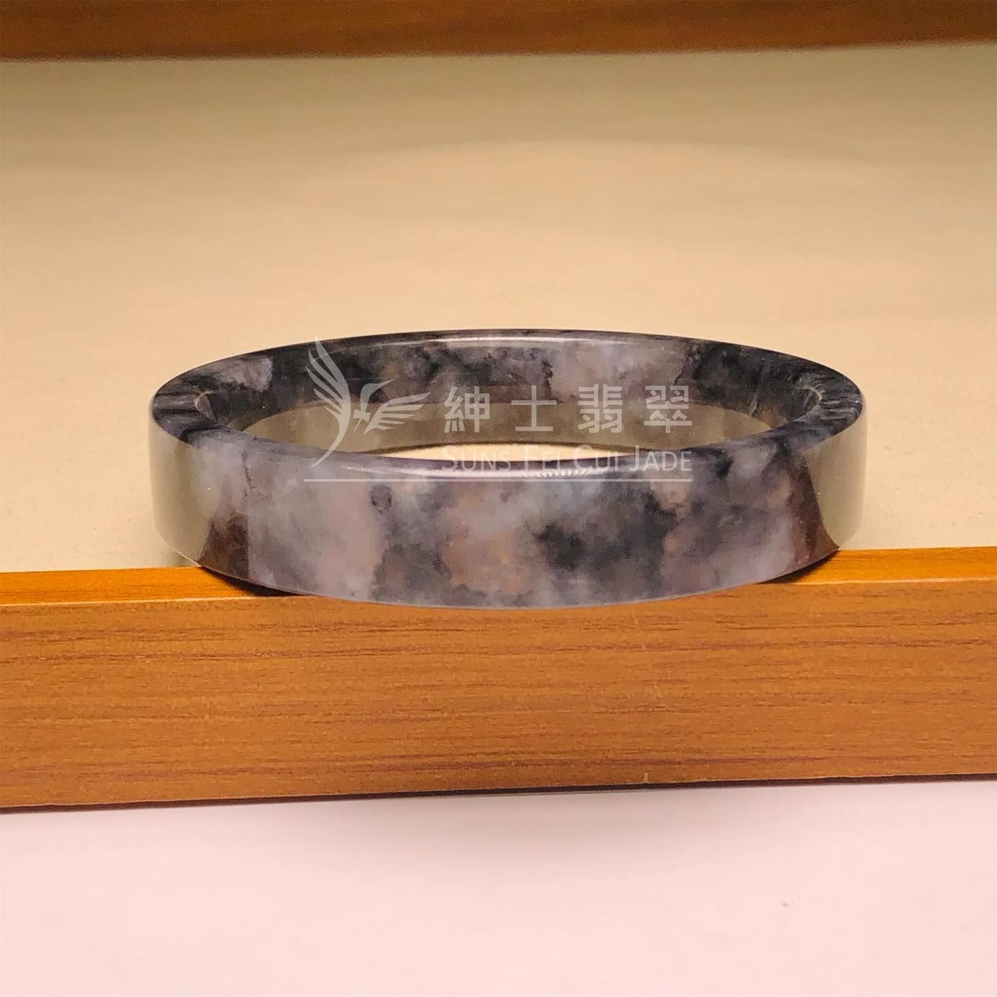 山水畫烏雞方鐲 52.3mm