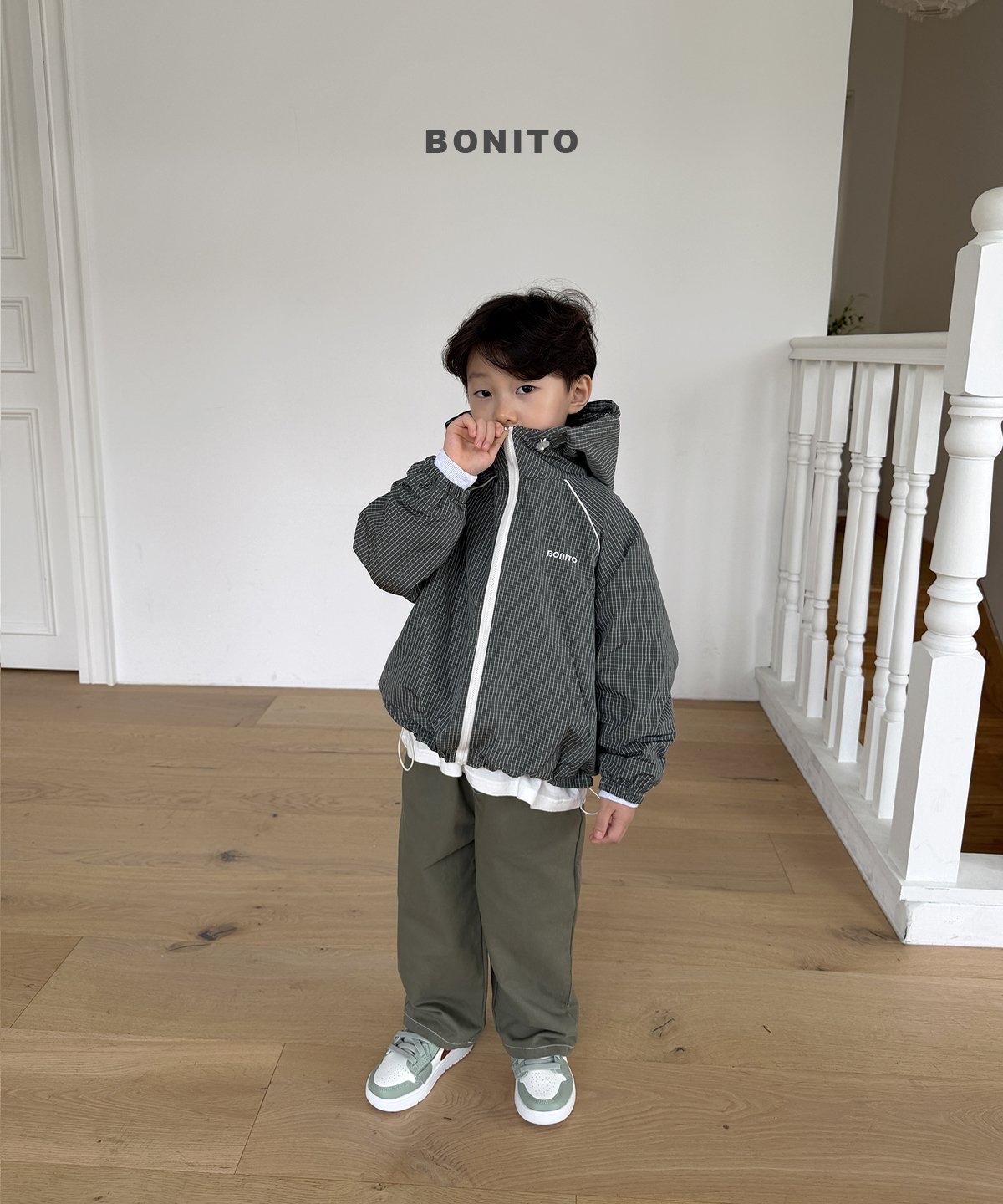 🆕Bonito | Check the windbreaker (Khaki XL115-125)