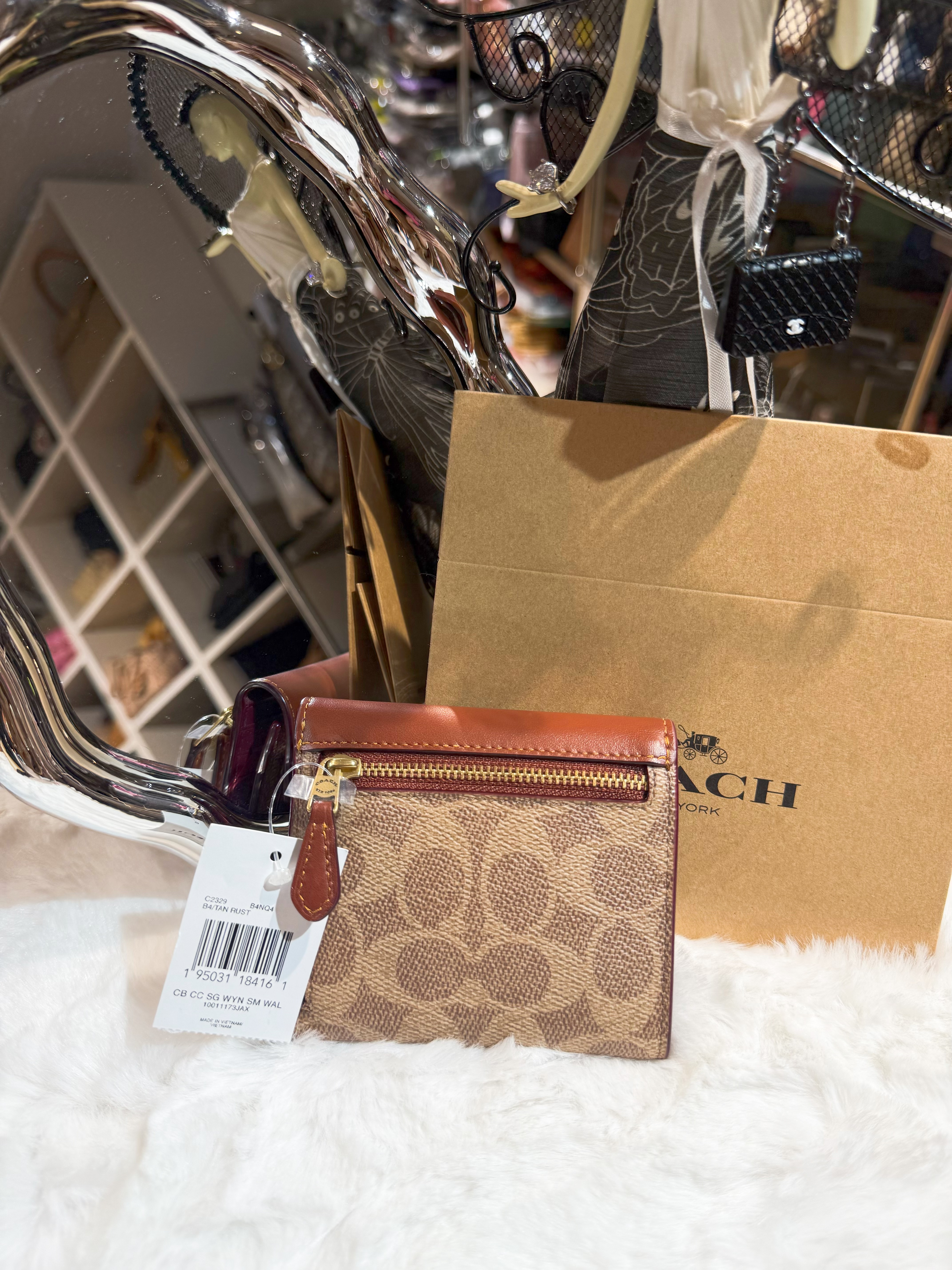 Coach Wyn wallet logo/m