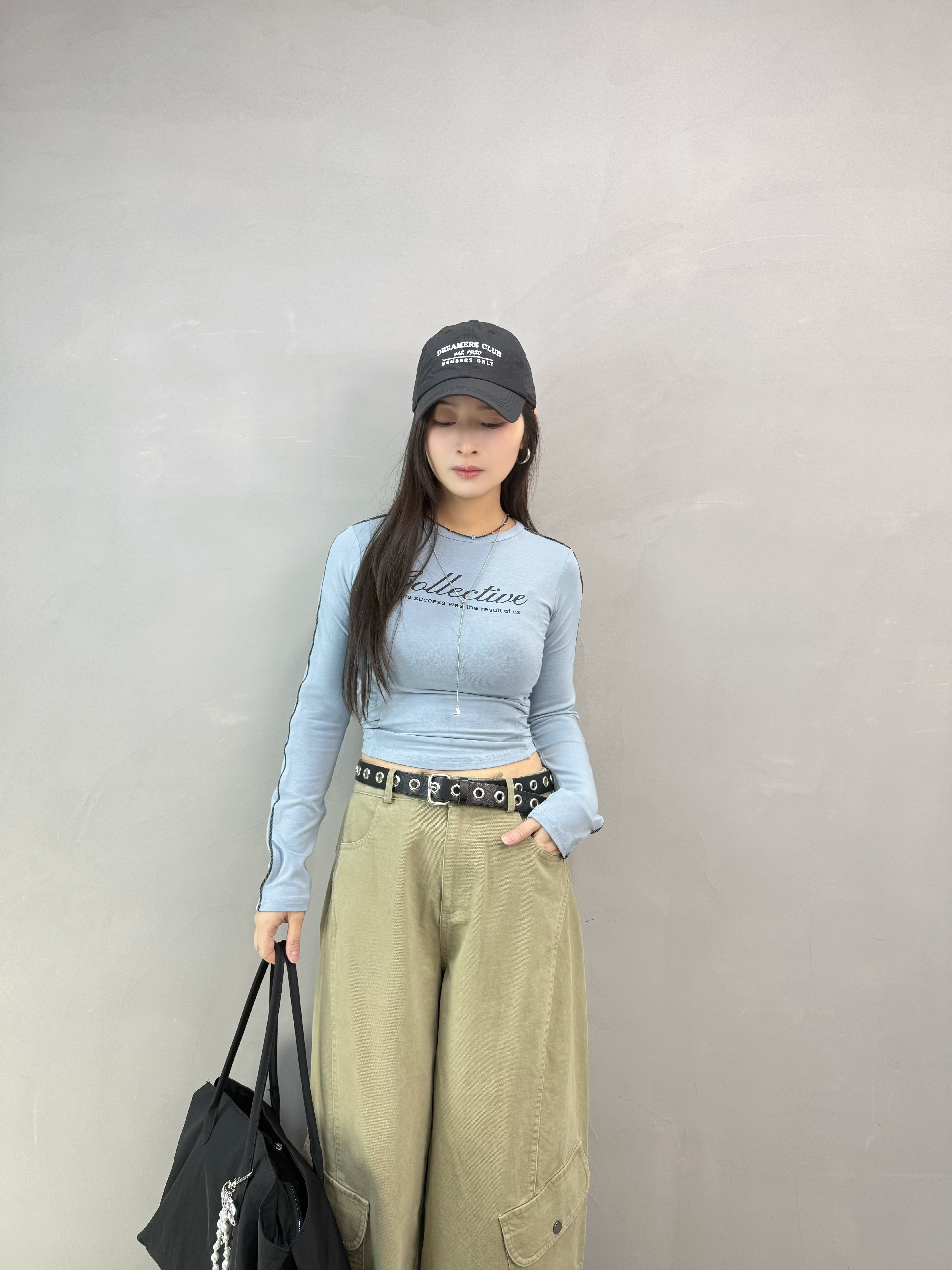 H07 繩邊英文字tee