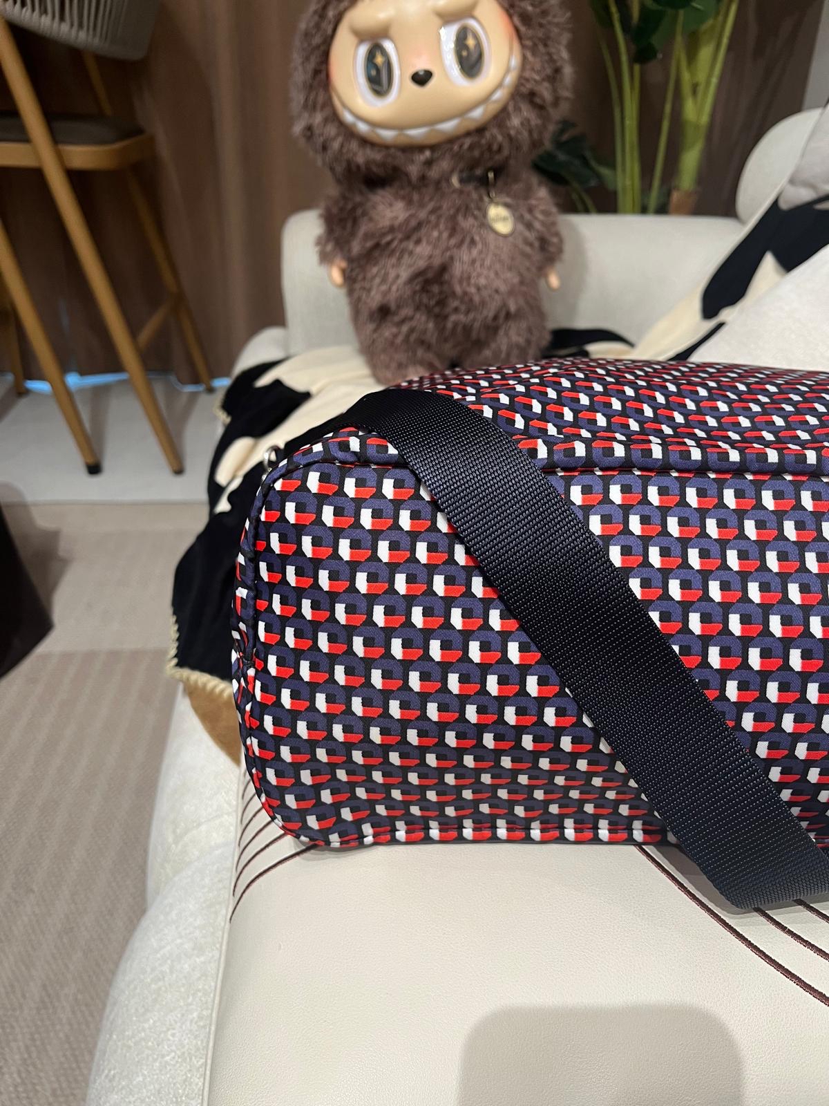 Prada 2way Bag nylon 100%Authentic, 98%new ✅ certificate card