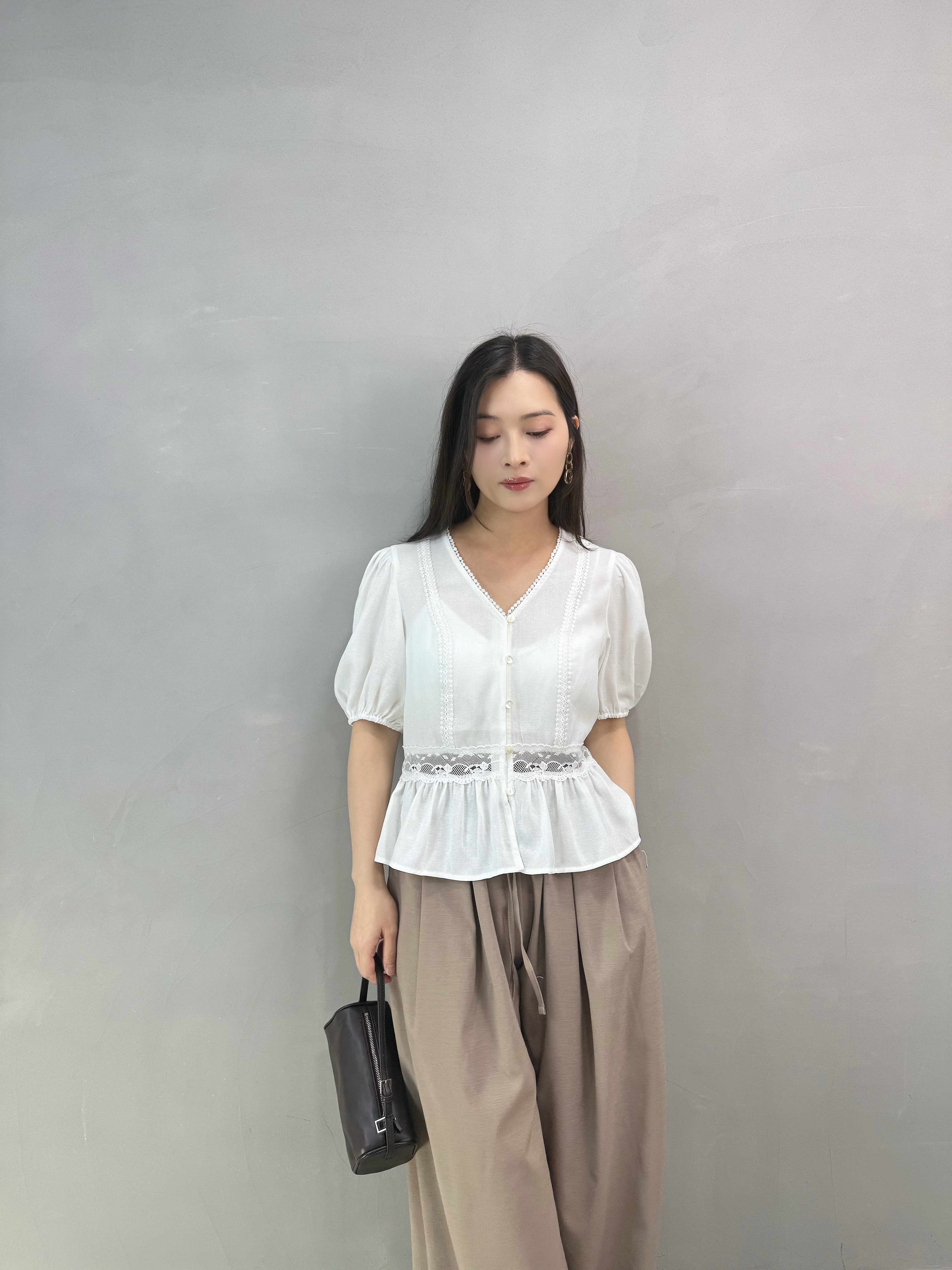 Z74 通花邊ruffle Top