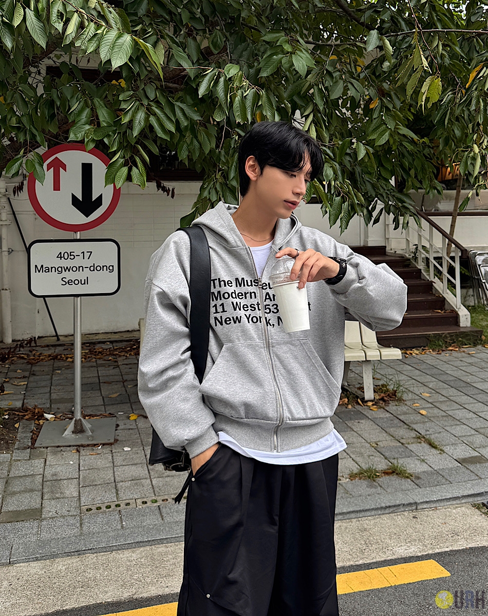 【100%保證韓國直送】前幅字母印花紮實半短版連帽外套 [2 color] RF1230282