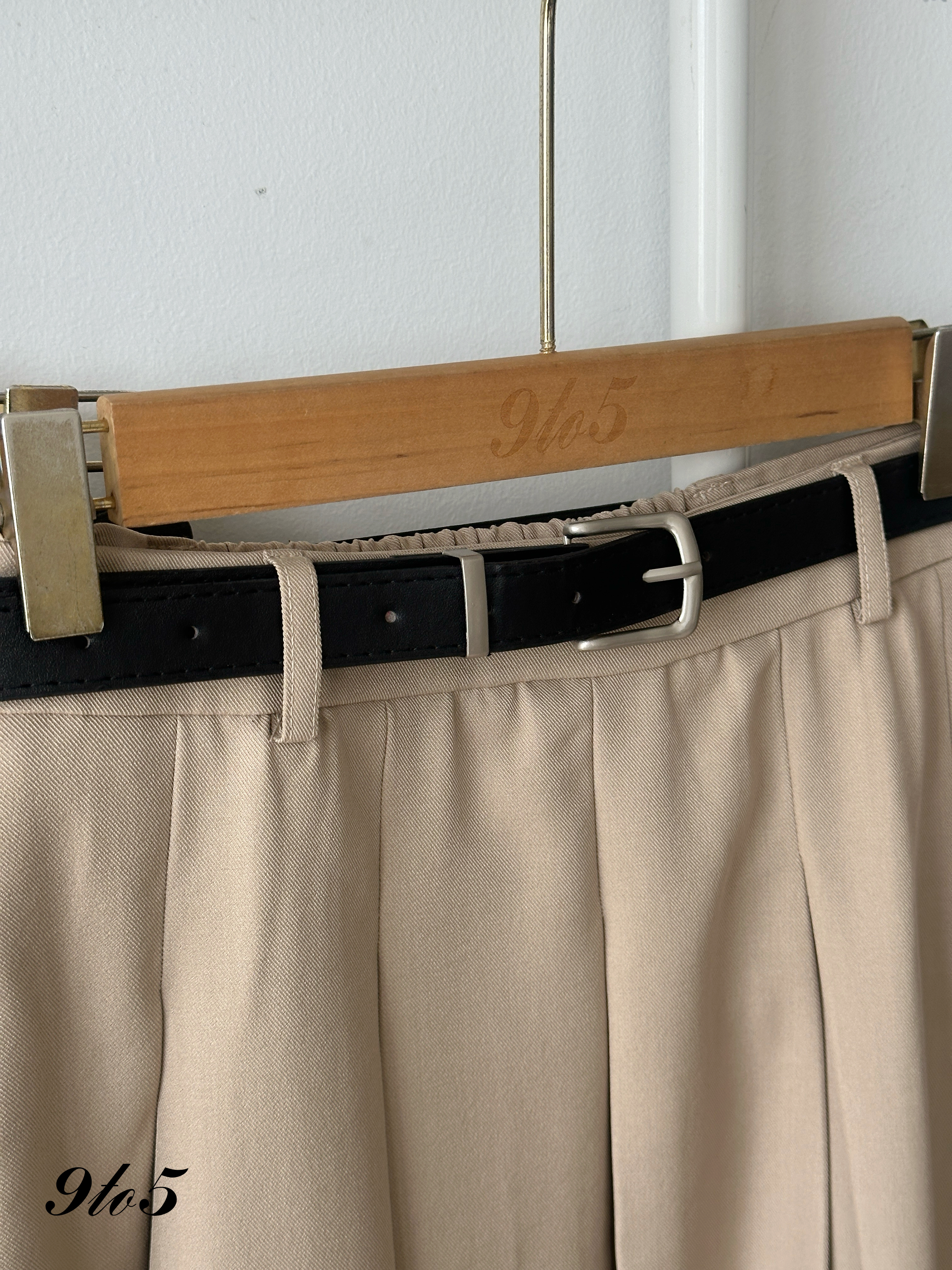 S1891 A Line Pleated Skirt - Black & Khaki