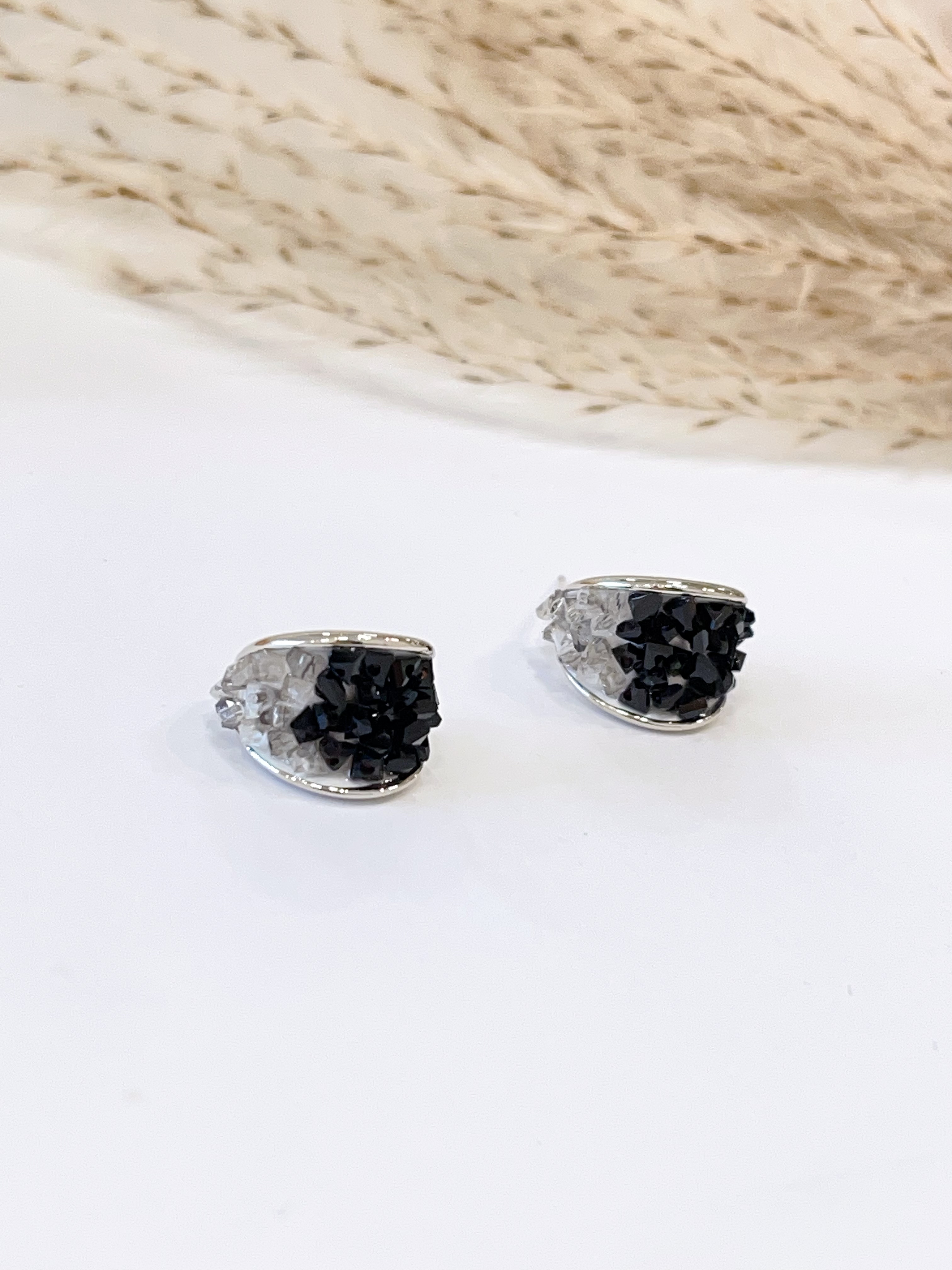 甜酷黑耀海高级感耳环