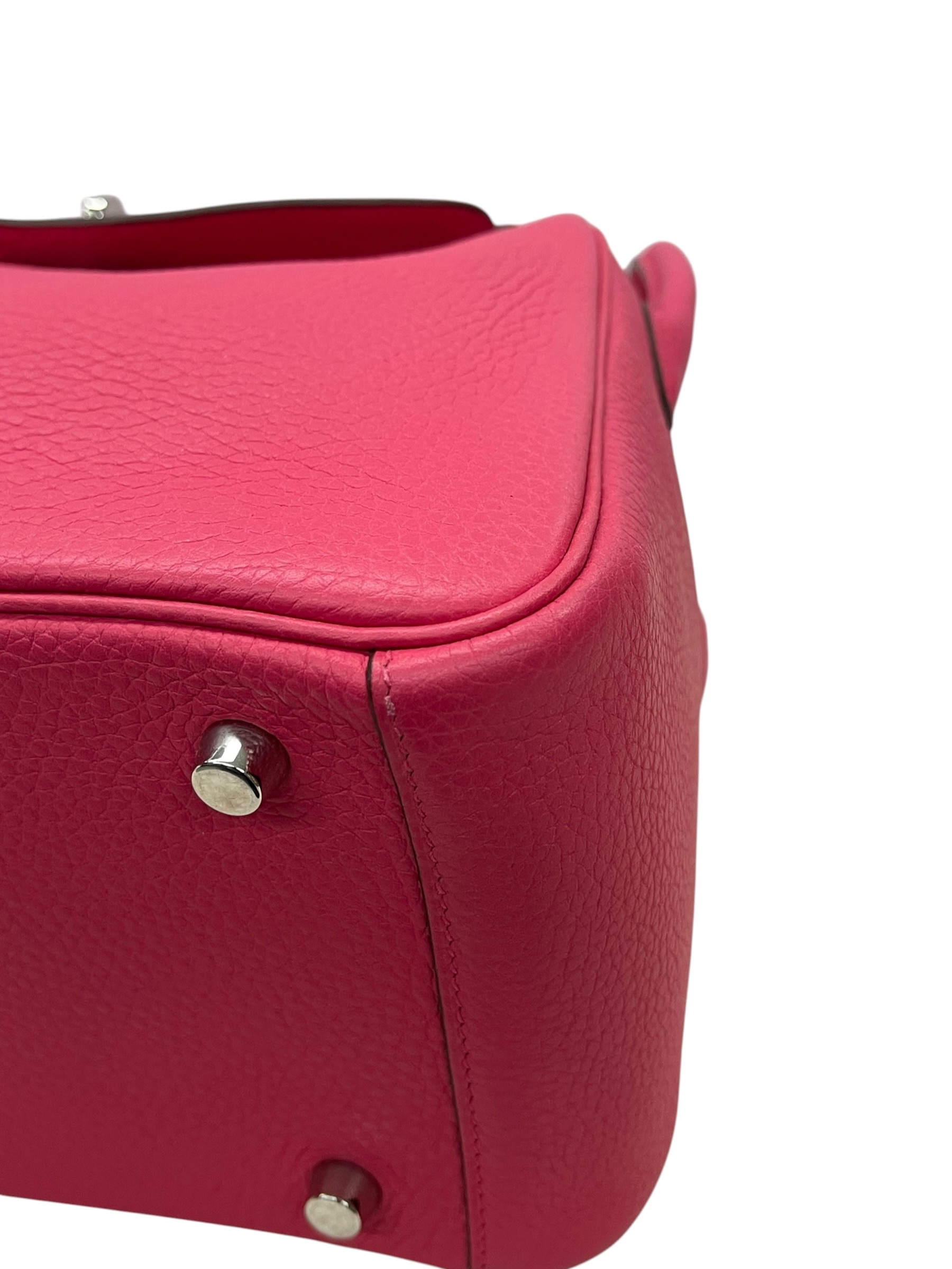 Pre-Owned HERMES Lindy26 / Stamp D / Rose Extreme / Product Code: 082601