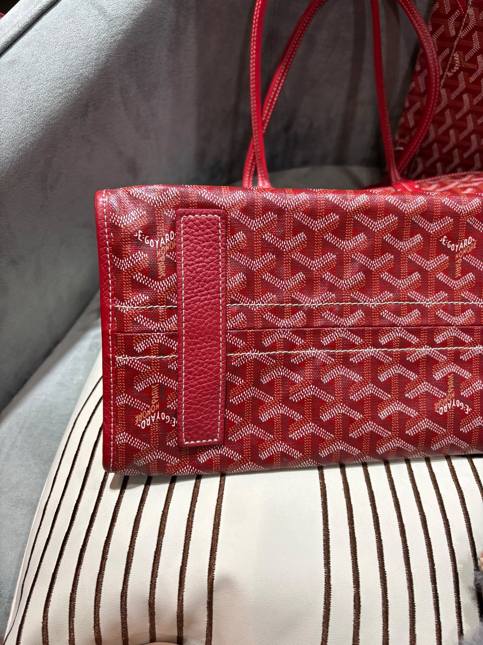 Goyard hardy pm tote bag Red 100%Authentic, 90%new 