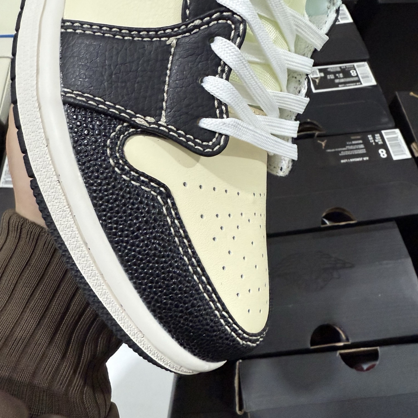 Nike Air Jordan 1 Low SE "Coconut Milk Black Muslin" HQ3437-101