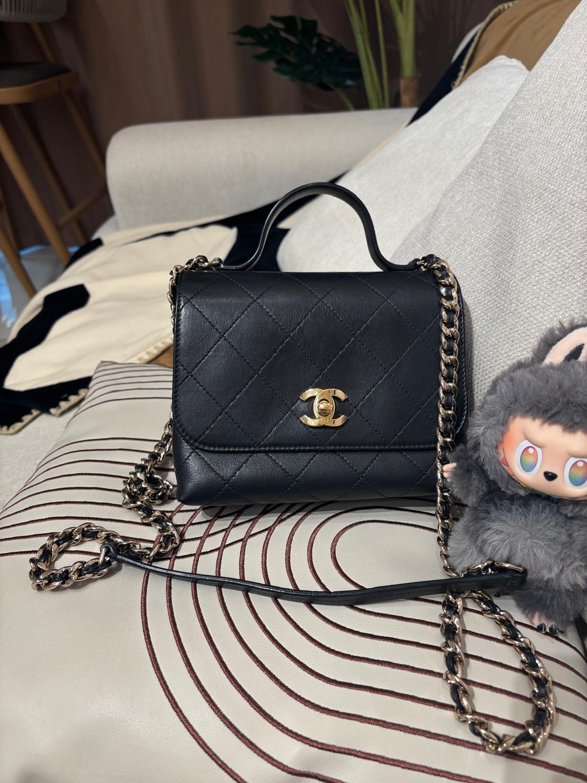 Chanel Top Handle 黑色金扣Crossbody Bag 100%Authentic, 95%New ✅收據✅Card✅Dust bag✅Box