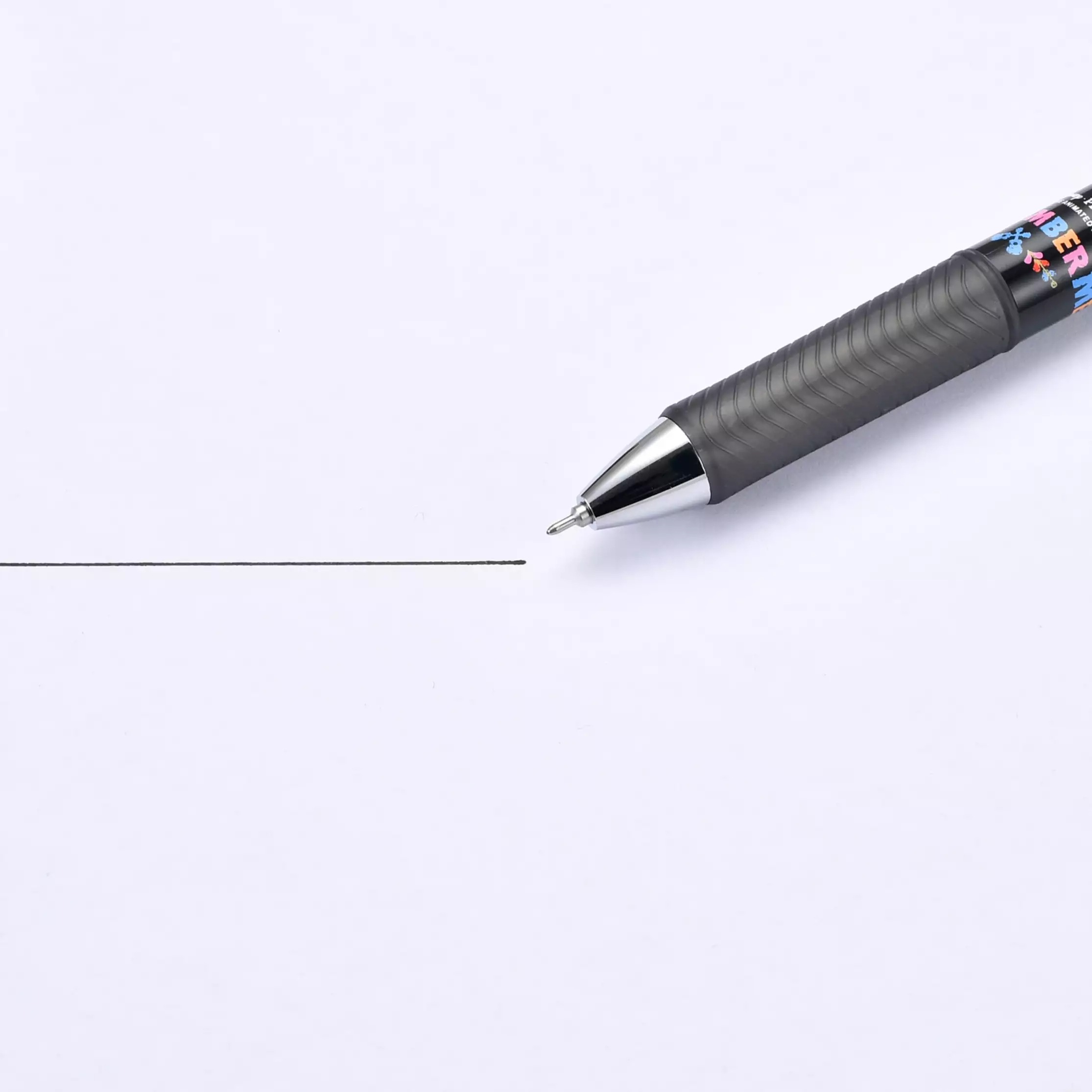 現貨｜【日本 Disney Store 限定】Coco 玩轉極樂園 日本製 Pentel EnerGel 0.5mm 黑色 啫喱筆 321090