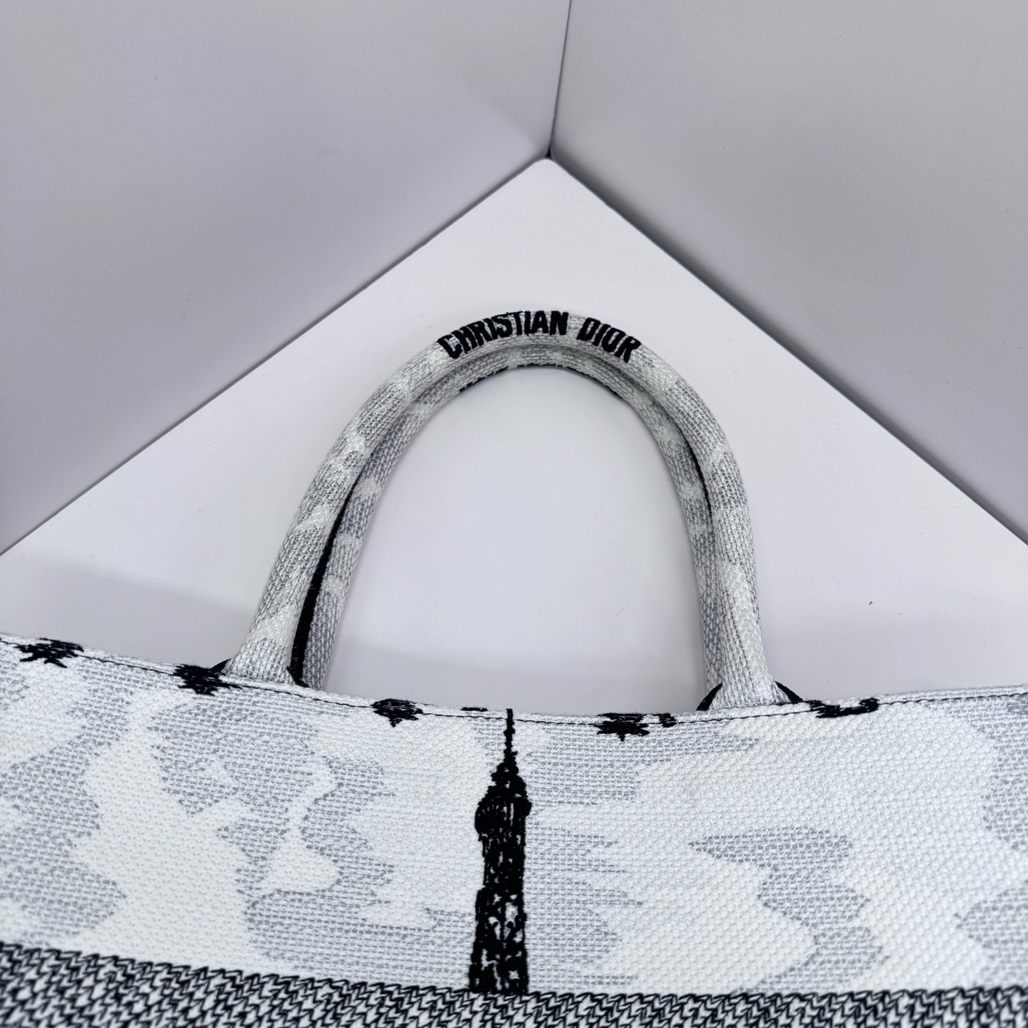 Pre-Owned Dior Booktote / Product Code: 26040718