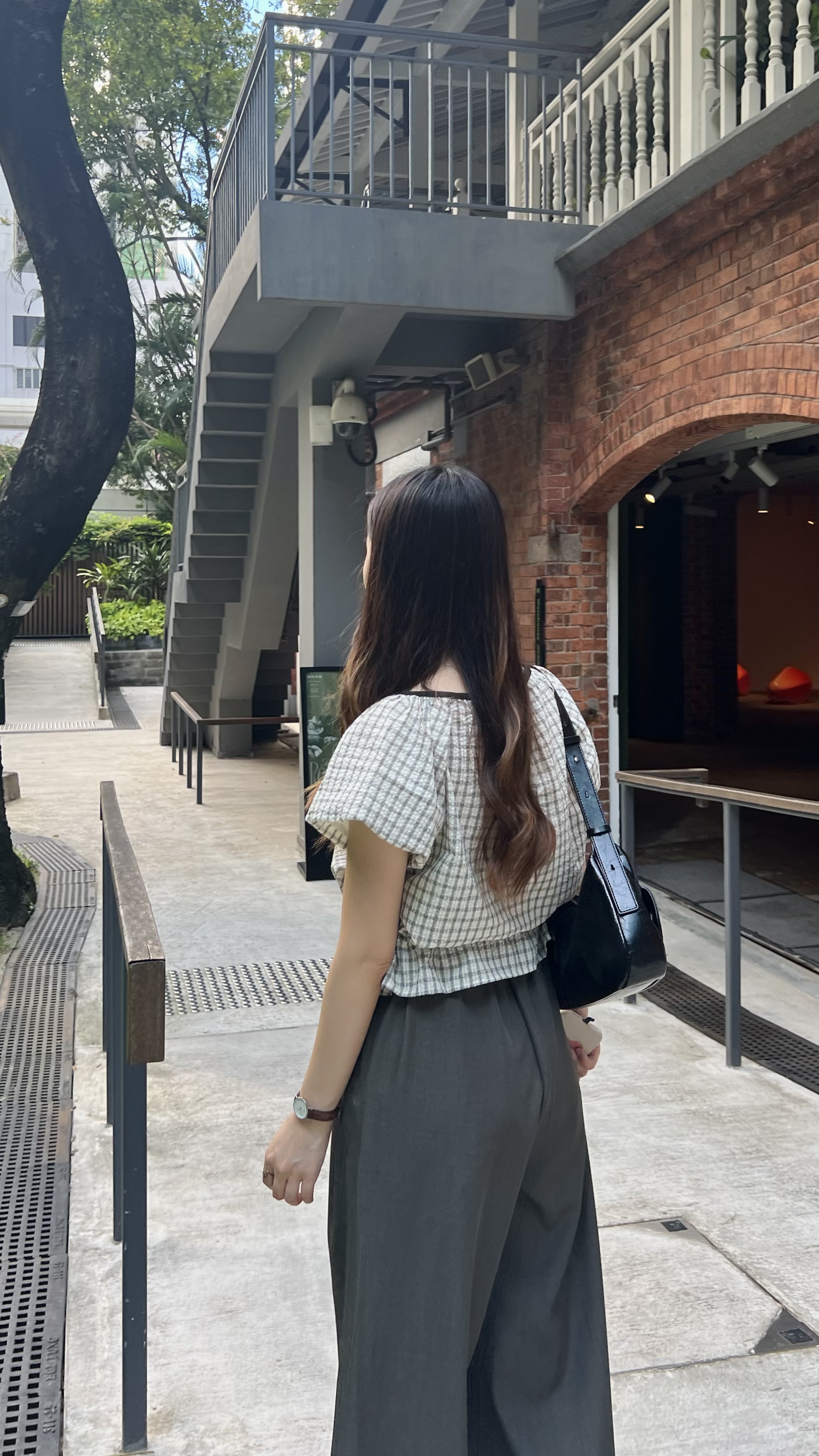 推薦 免熨寬鬆格紋blouse 