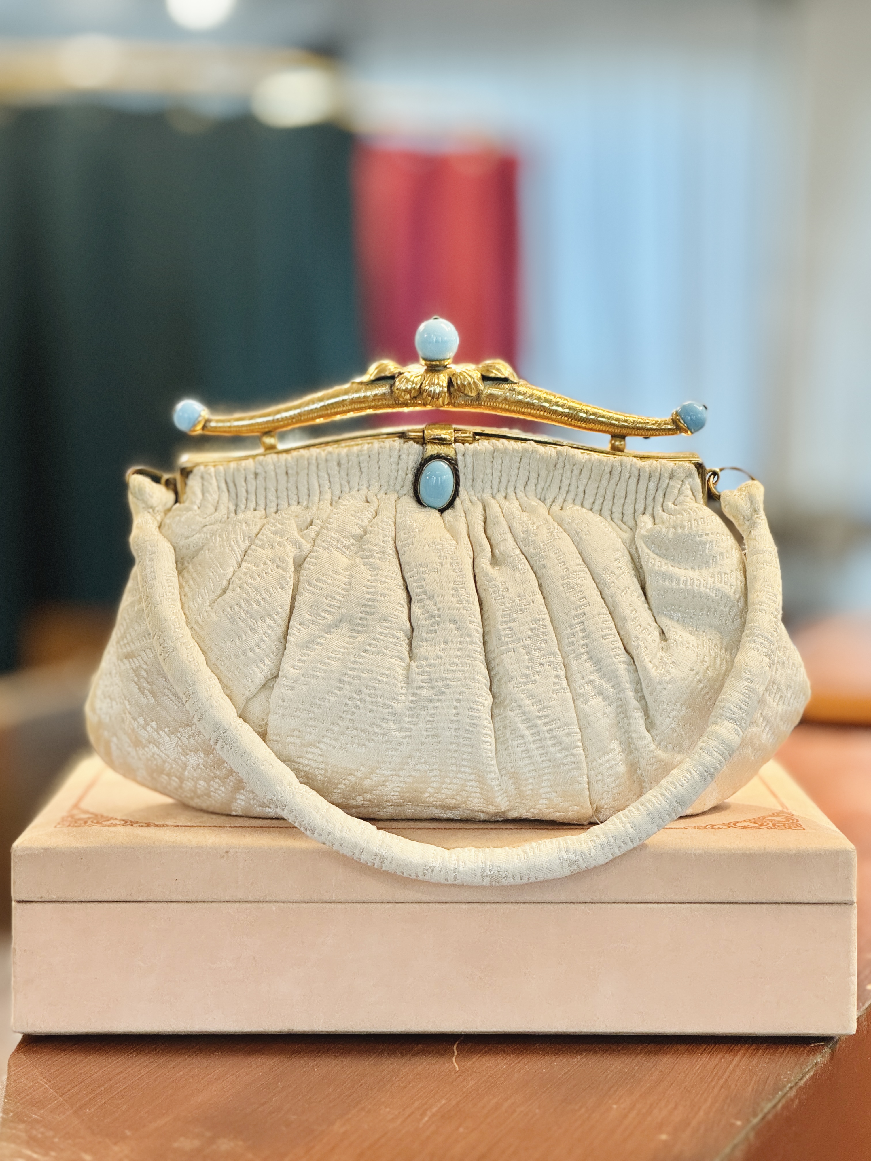 Rare Collectible! 1950s Victorian revival White Fabric Bag with Blue Glass Accent (MT2507)
