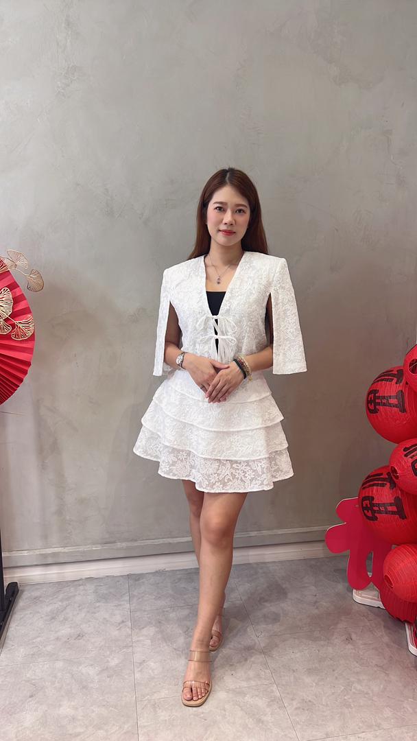 CB2689 FRONT TIE SHEER LACE CAPELET