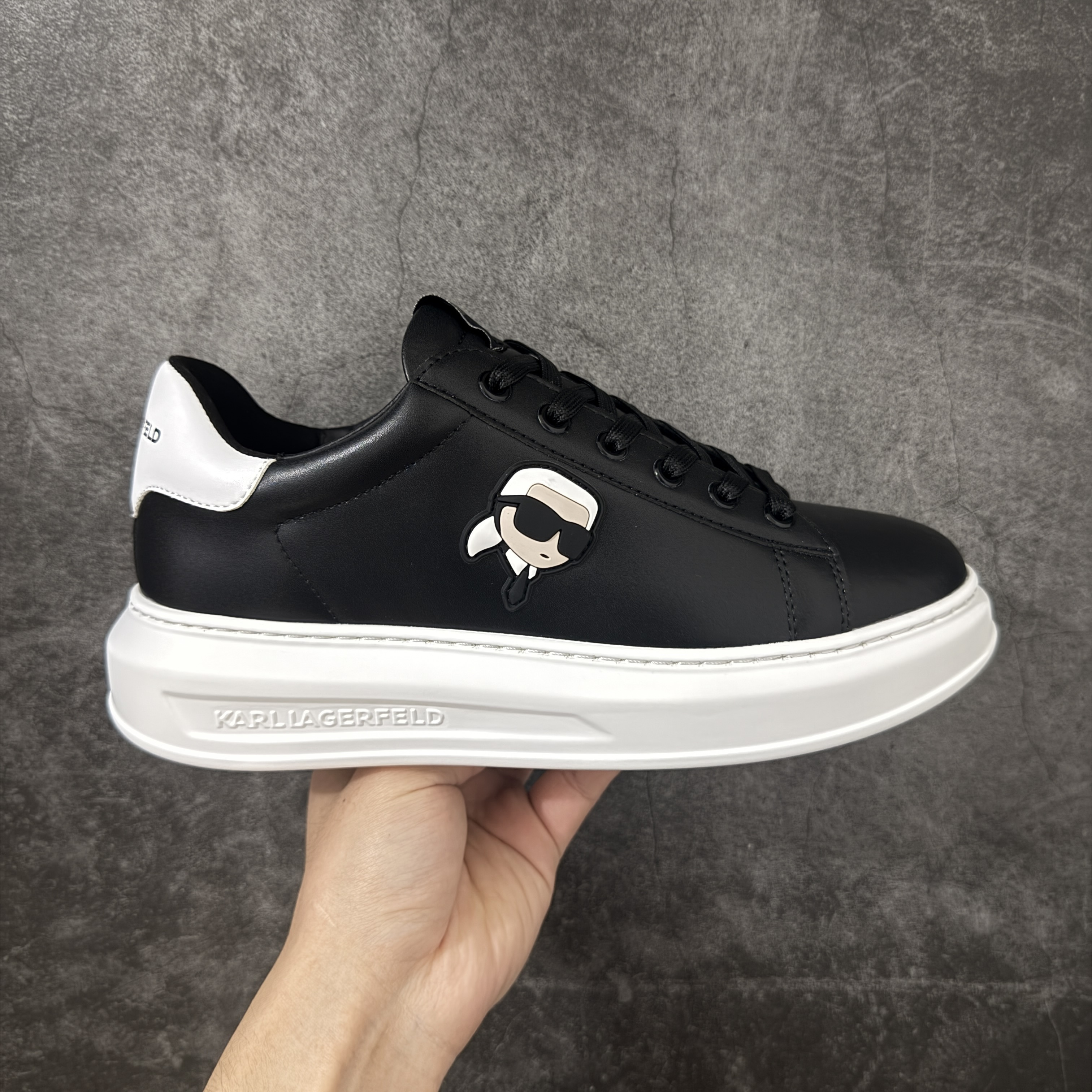 Karl Lagerfeld Kapri Ikonic