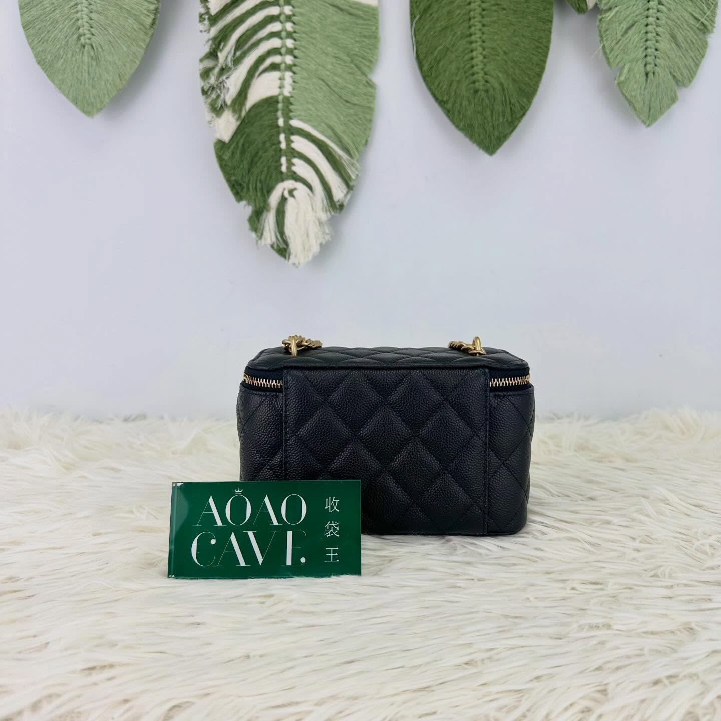 CHANEL 🤍PRE OWNED 23P 黑金荔枝皮 心型調節扣長盒子 晶片款 全套有單🖤