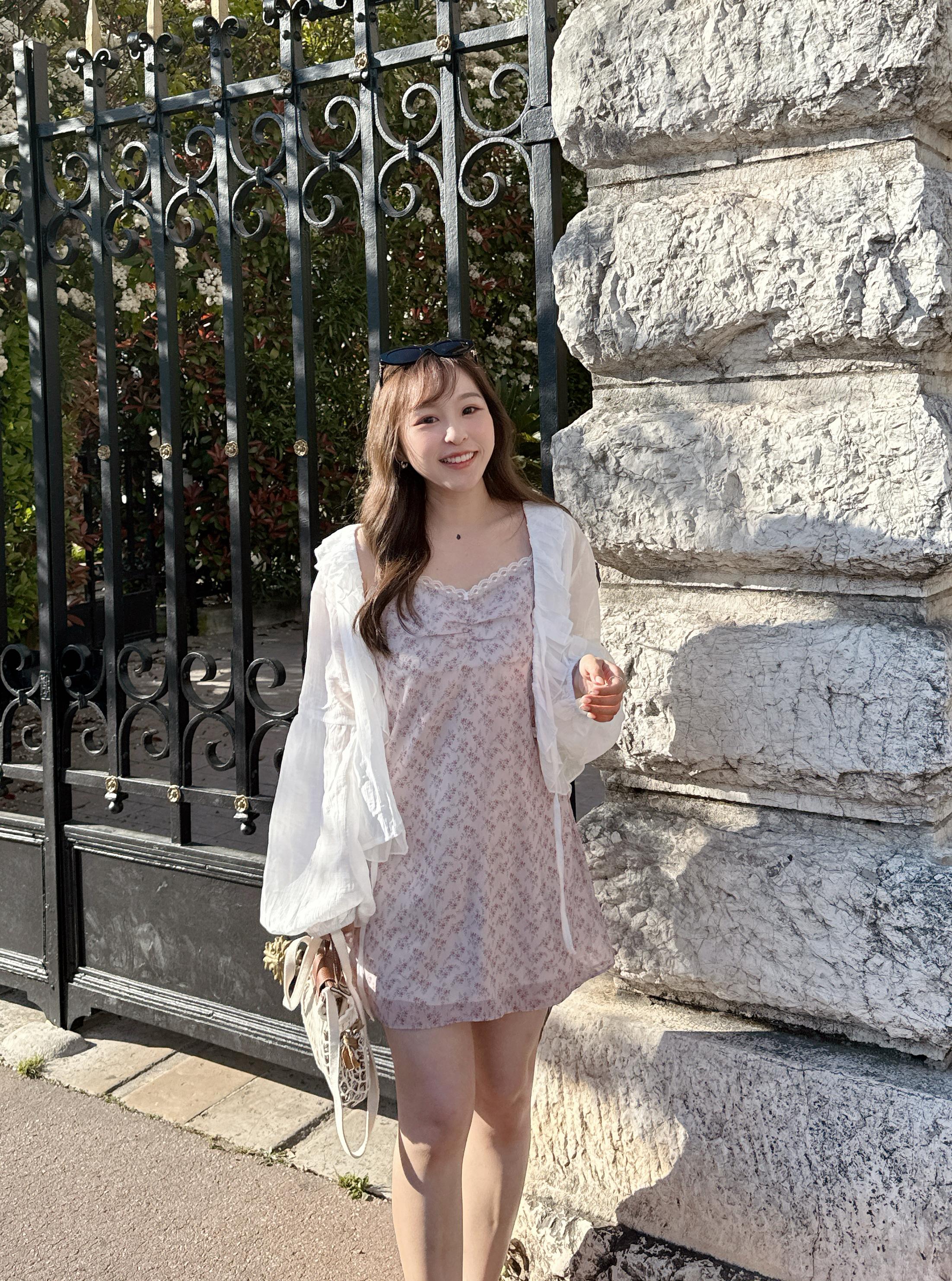 【優雅款式】白色荷葉邊抽繩上衣