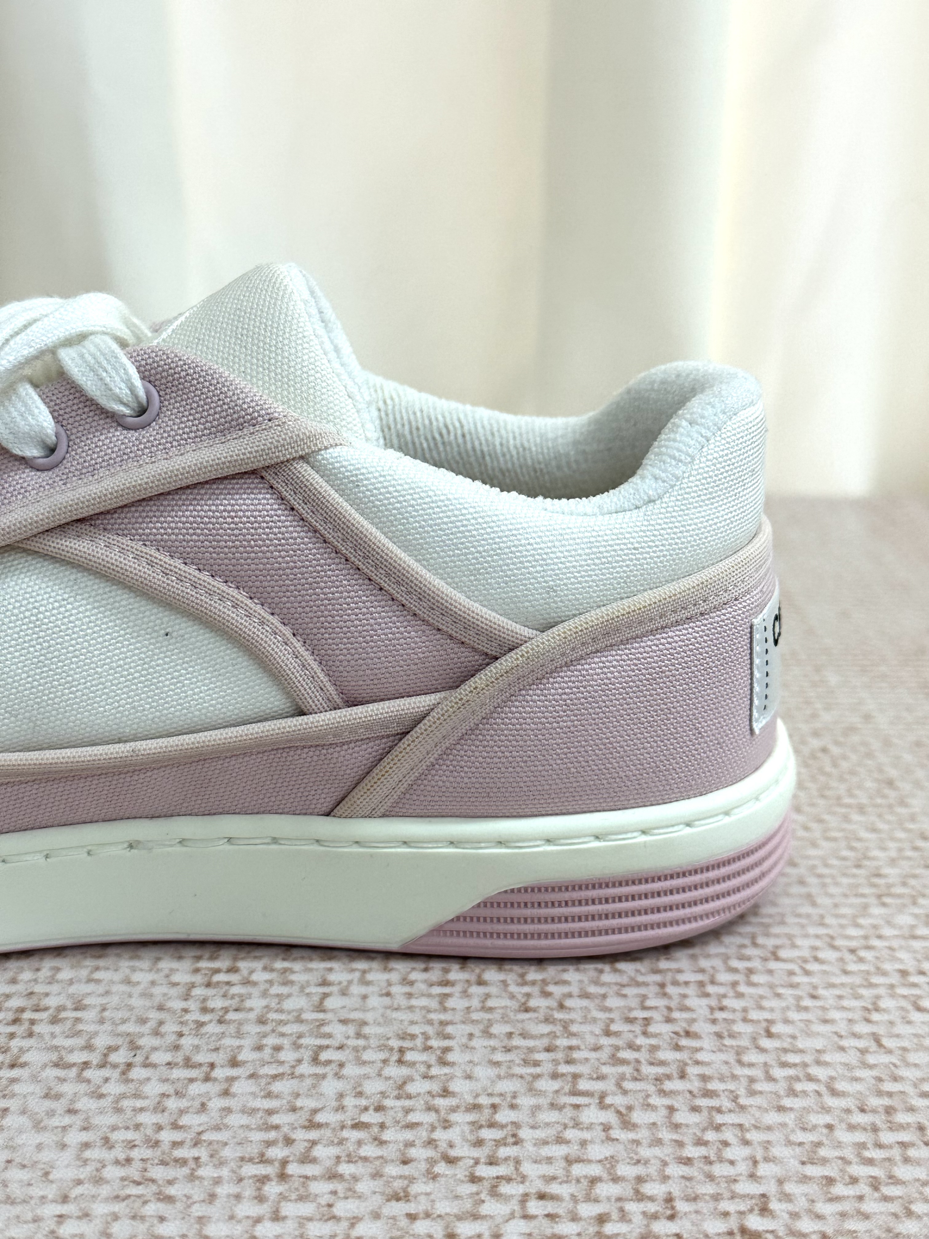 Pre-Owned Chanel Canvas Low Top Sneakers / Product Code: 26040720