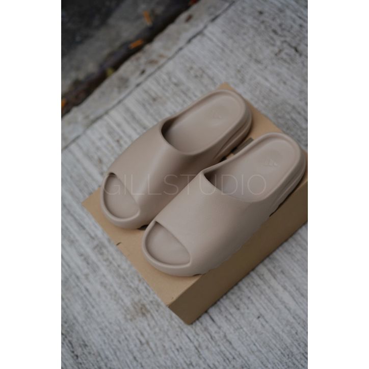 Adidas Yeezy Slide Pure GW1934 (霧面) | GILL STUDIO