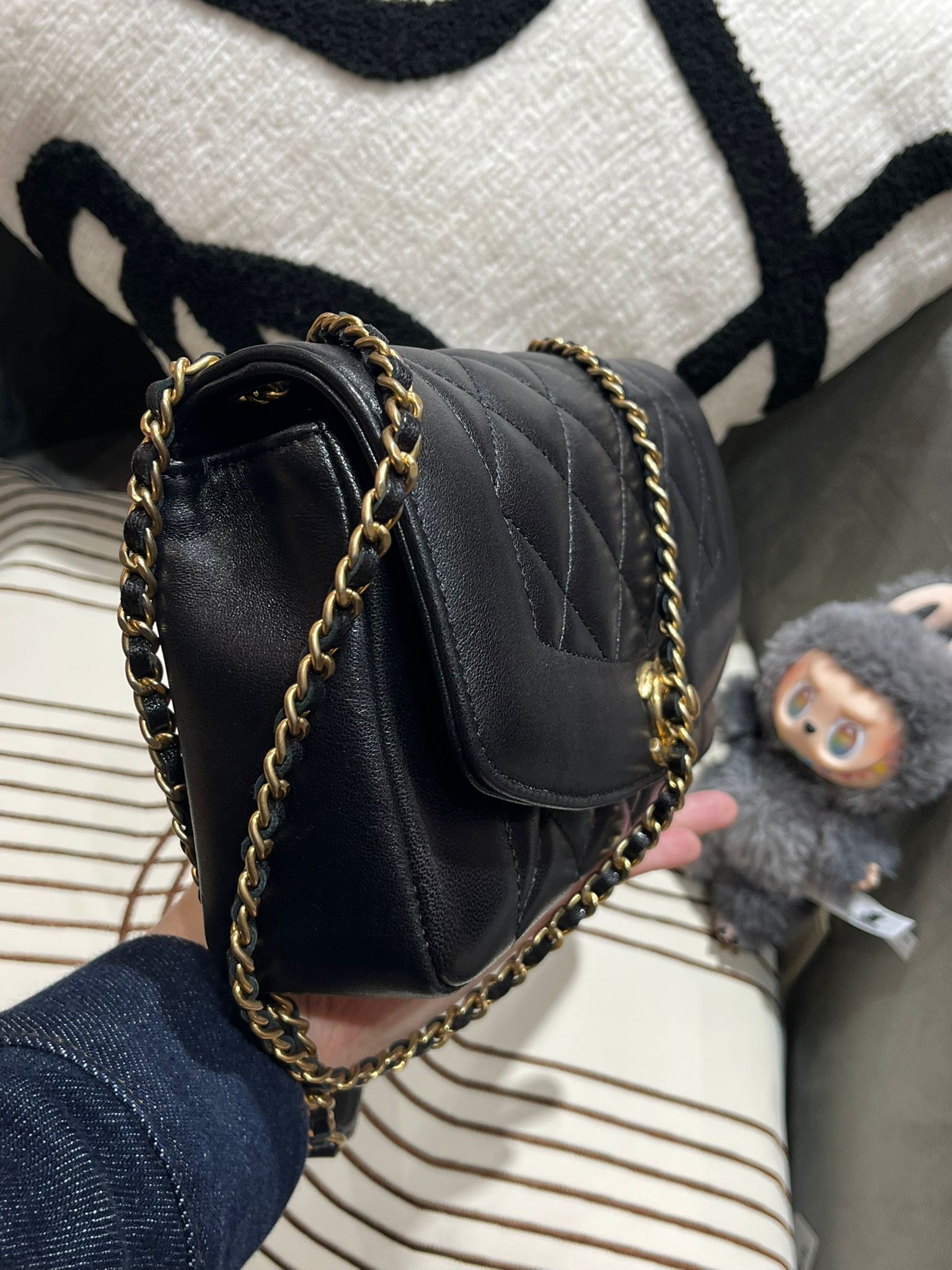 Chanel Diana flap bag 黑金扣 100%Authentic, 98%New  ✅20card✅Dust bag✅box
