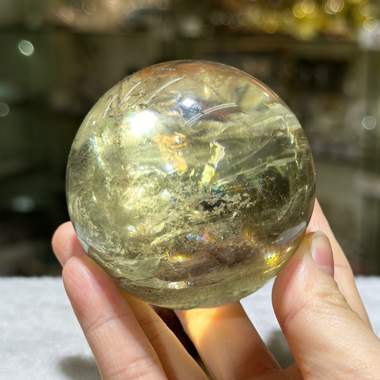 黃水晶 球 - 6cm+/- (不連座)