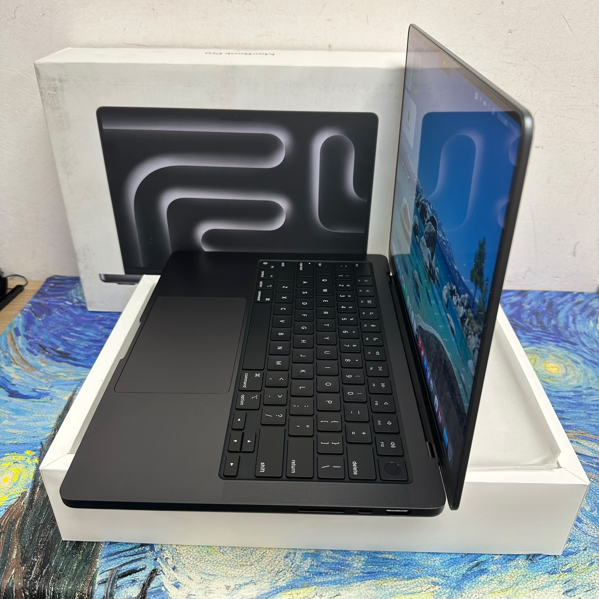 #6027 APPLE  MacBook M3Pro 2023 /18GB Ram/512GB SSD/14核心GPU/Liquid Retina XDR Mon/14吋/黑色/Gaming Laptop / Notebook / brand new / Netflix /Movie / MacbookPro / Pro M3 /