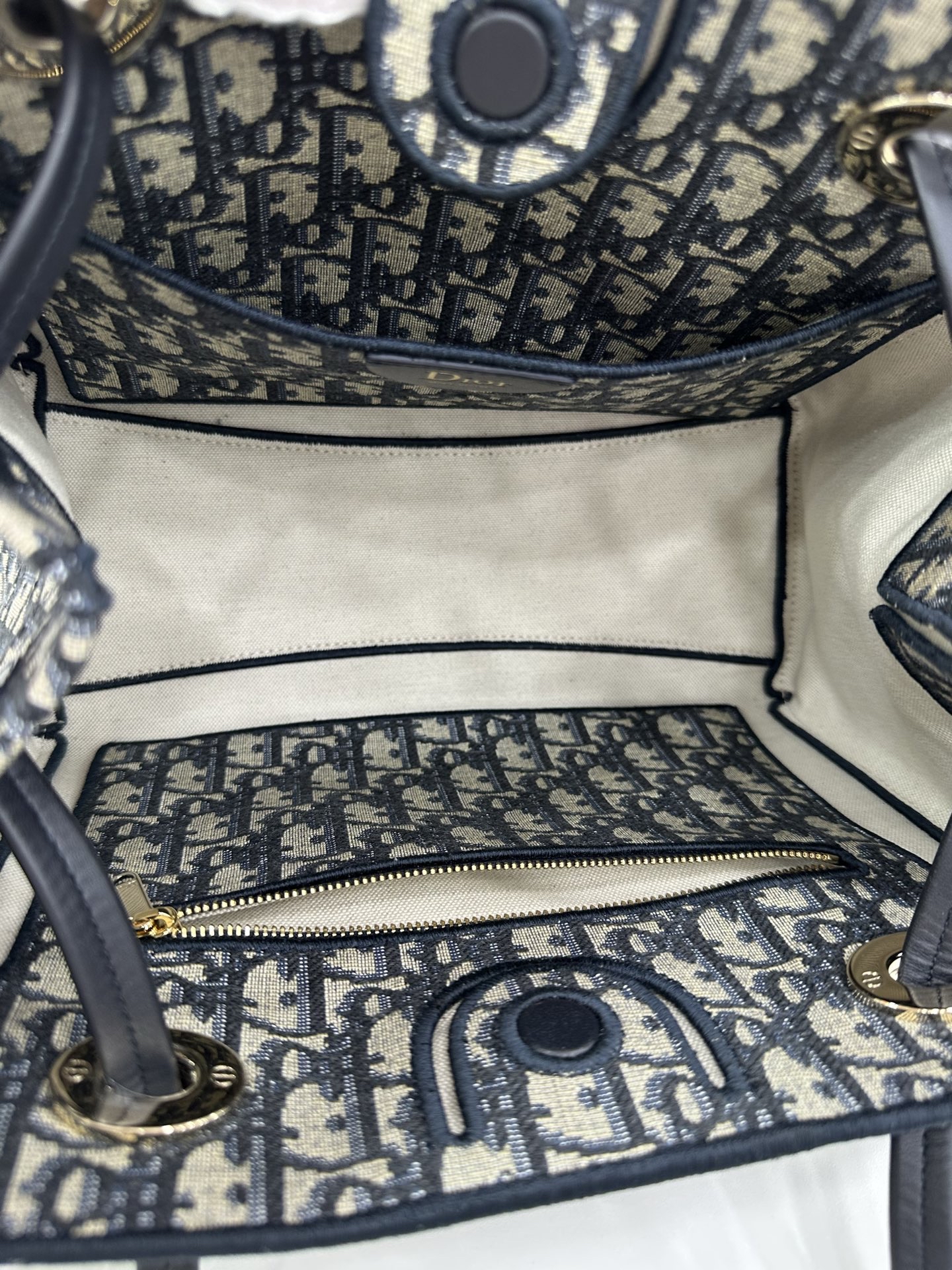 Pre-Owned DIOR Promenade Shopping Bag / Product Code: 26041804