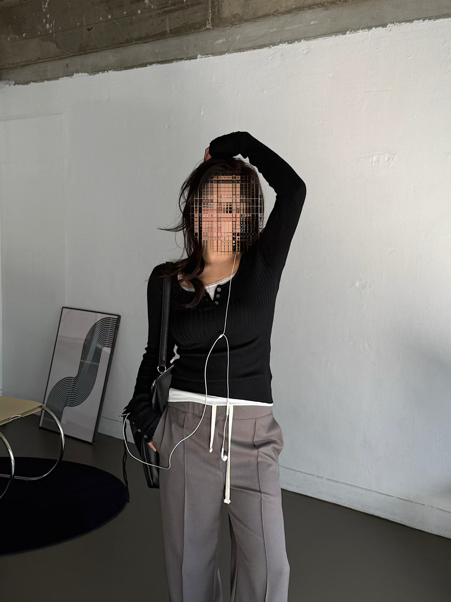 Elegant U neck knit top