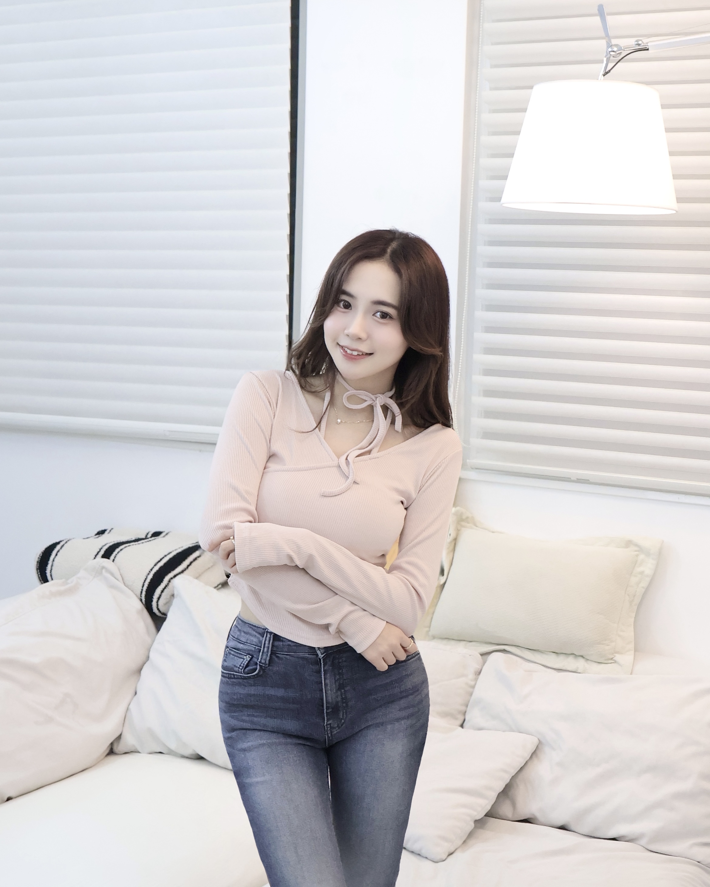 【 新品追加🍓 | 超韓！甜美度爆表⋆˚ʚɞ設計感交疊綁帶直紋上衣🎀💕 】 Sweetie Cross Ribbon Top(三色入)