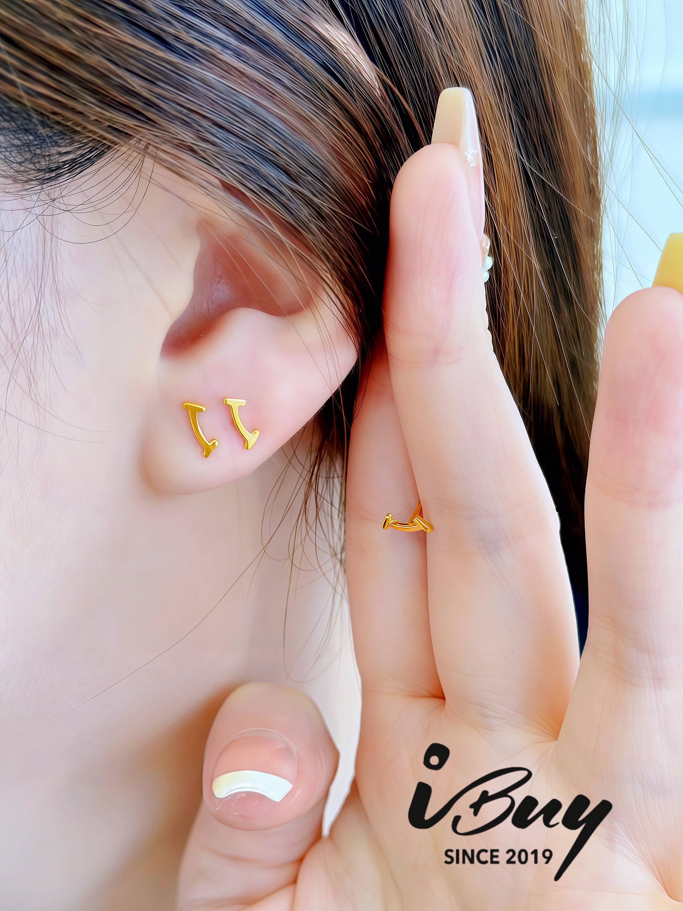 916 GOLD SMILE EARRING 916 金 笑容耳针