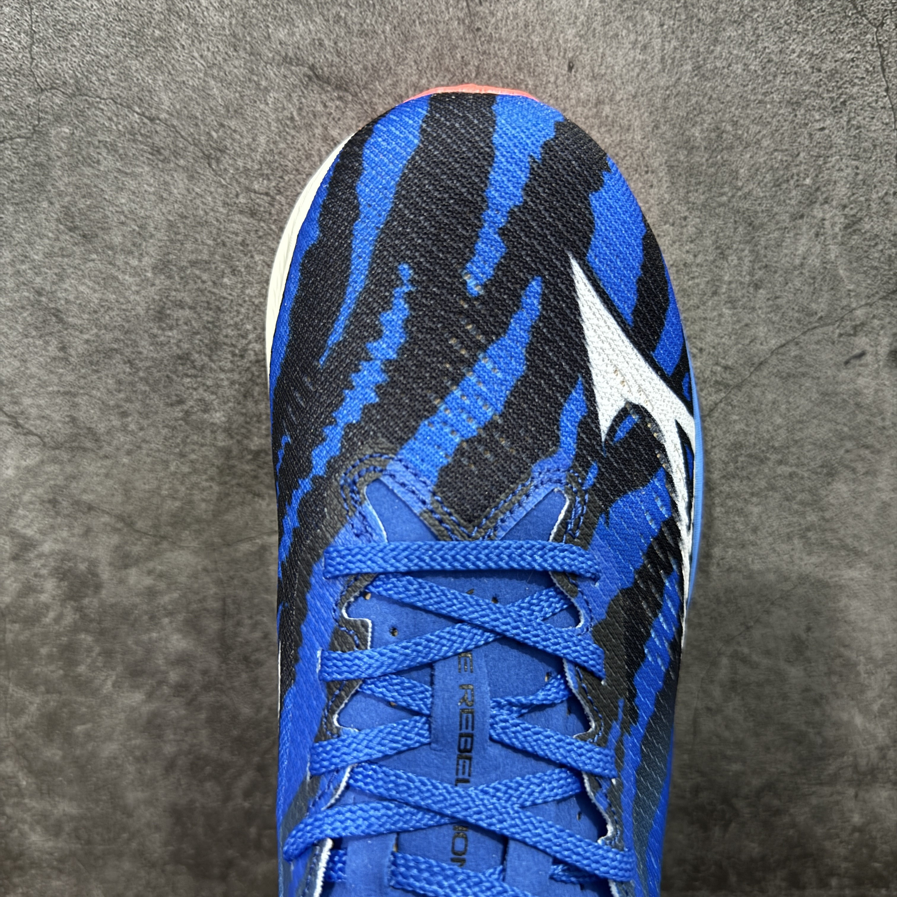 Mizuno Wave Rebellion Pro 3