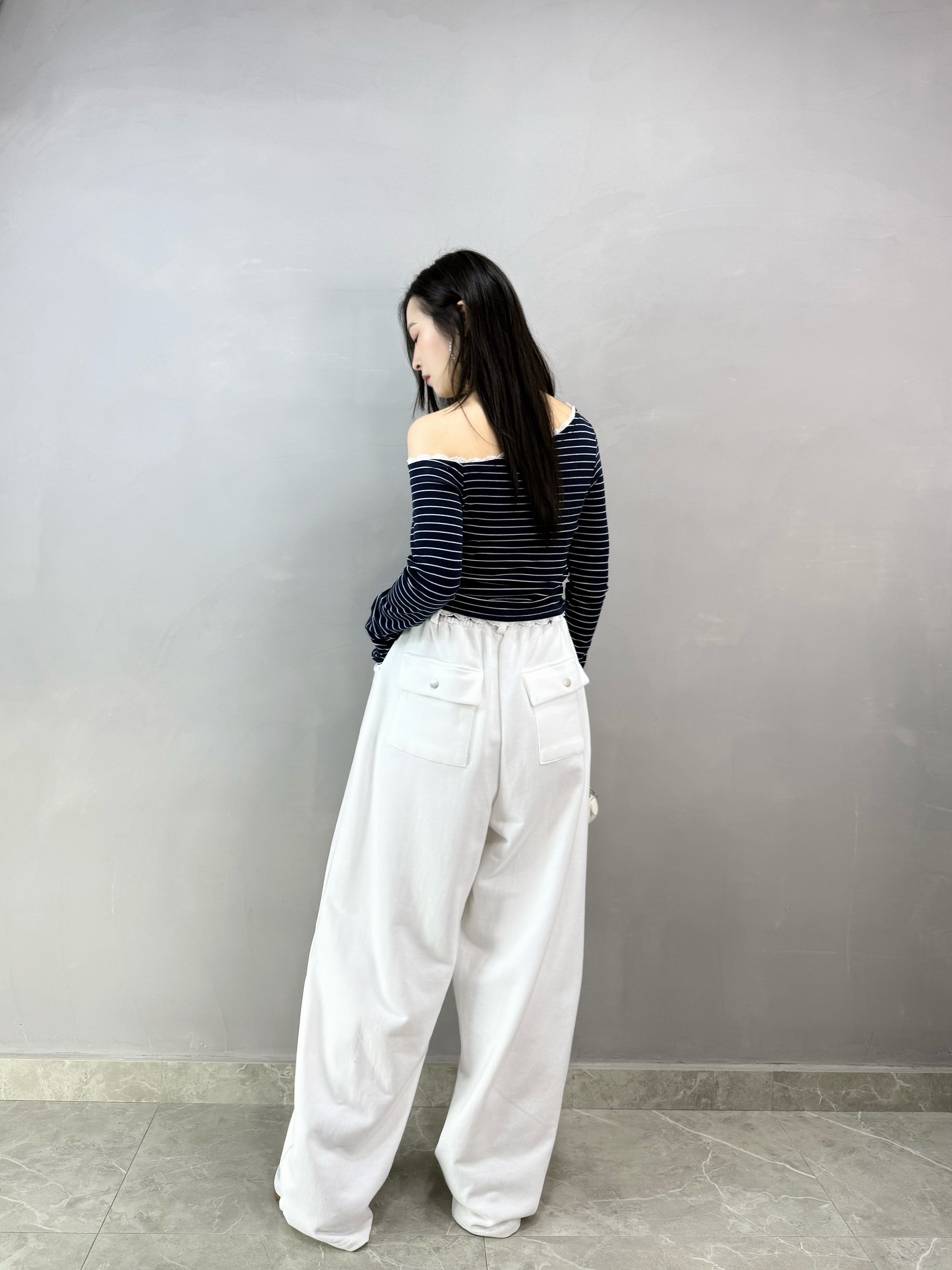 I80 Lace邊橫間露膊Tee