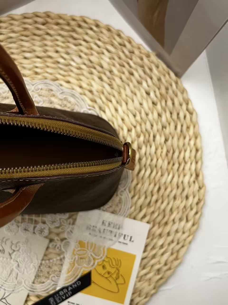 Celine Vintage Macadam Canvas Bolide Bag（揹帶款）