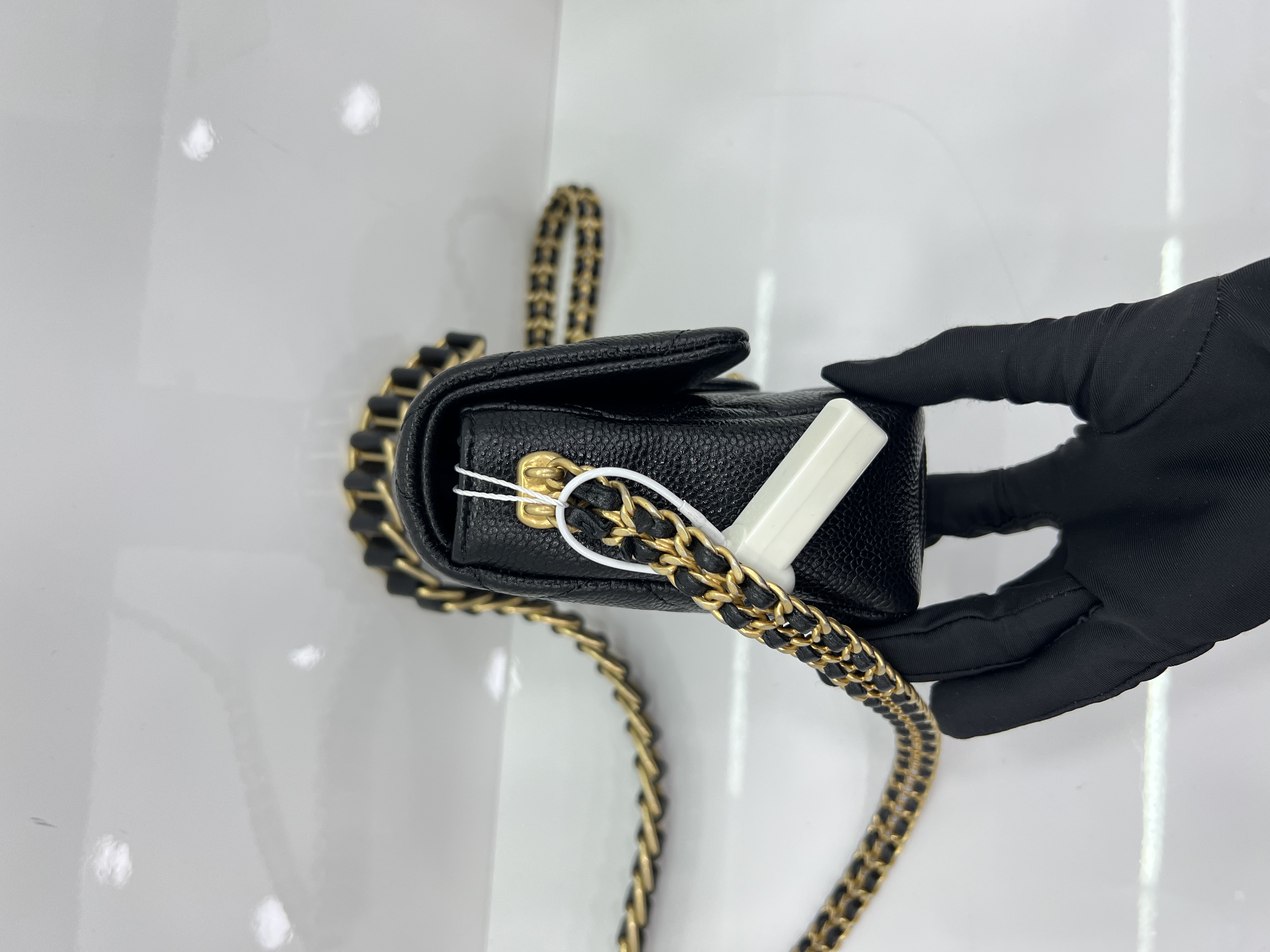 Pre-owned Chanel Coin bag With microchip Product Code: 26032701