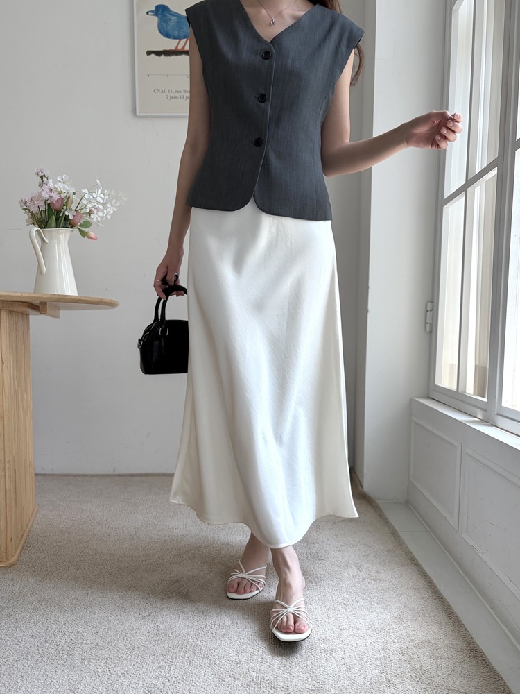 Satin Structured Skirt (Ivory)