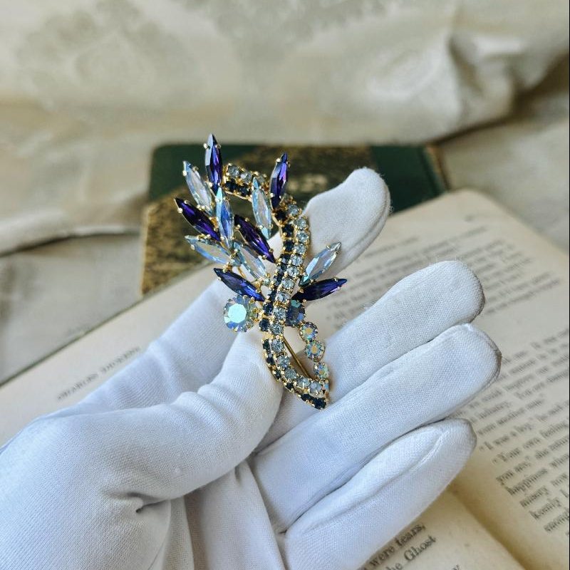 Vintage Mid-Century Designer Quality Lavender Aurora Marquis Brooch(MT2404)