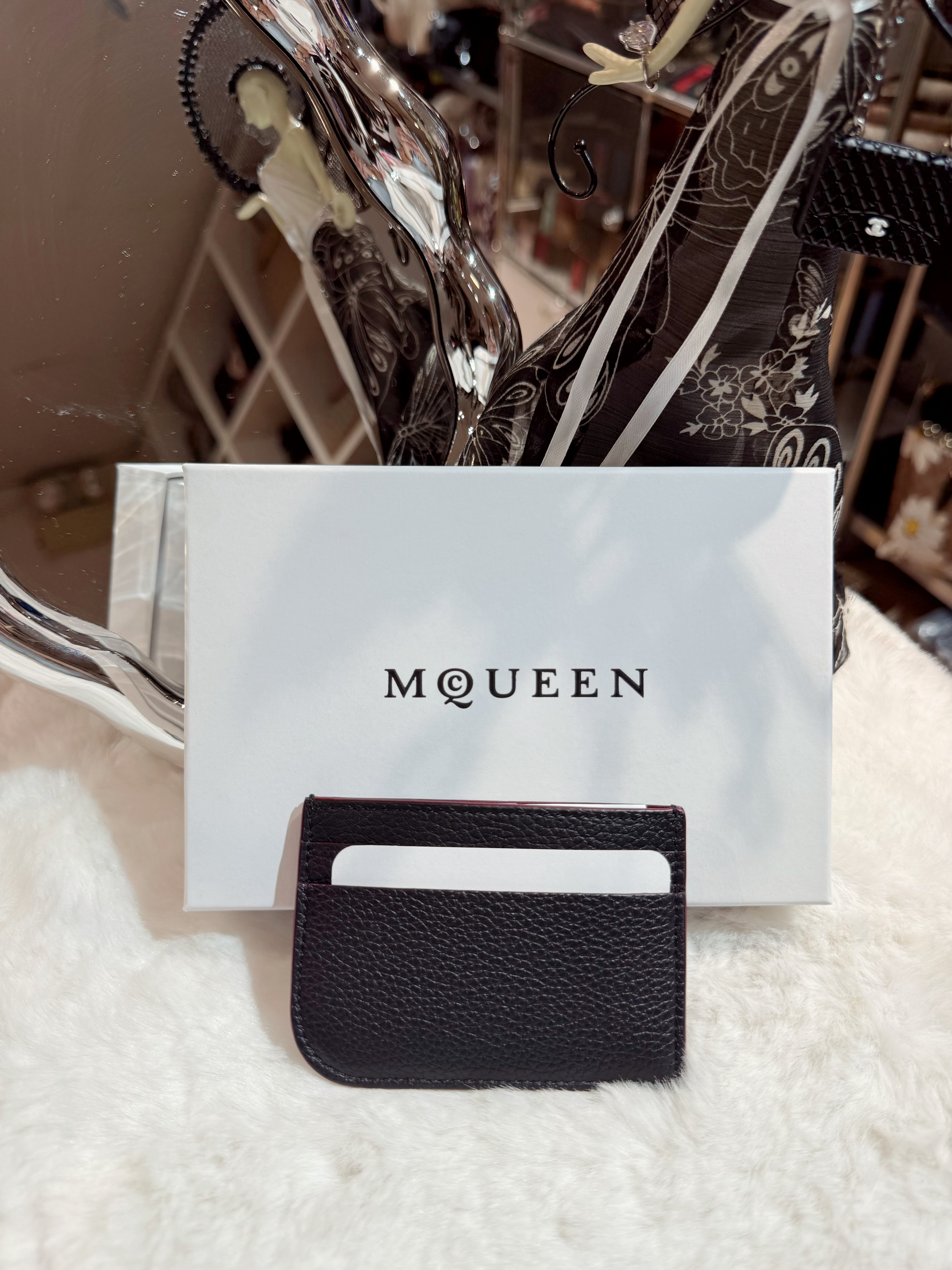 MQueen card holder blk