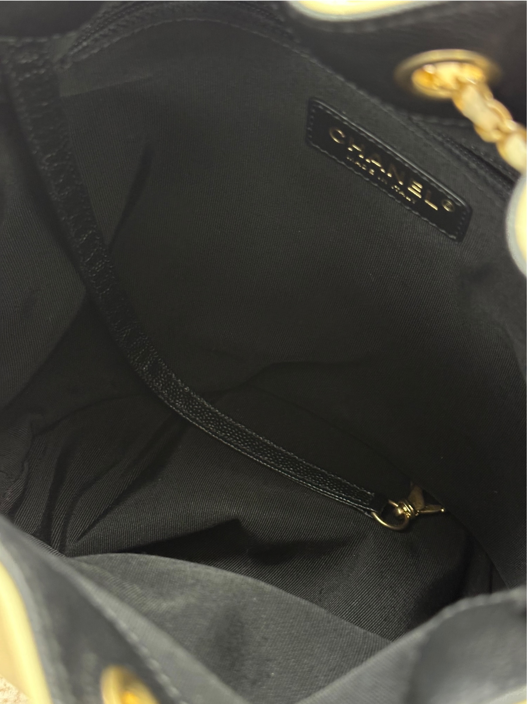 Pre-owned Chanel Drawstring Bucket Bag / Product Code:082108